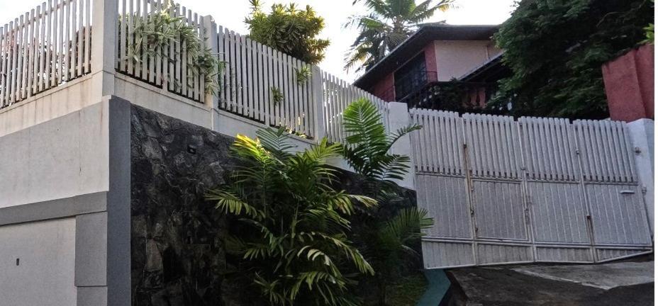 Guest house Whitegatekandy *