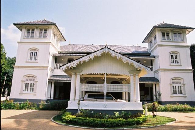 Hotel Manor House-kandy 3*