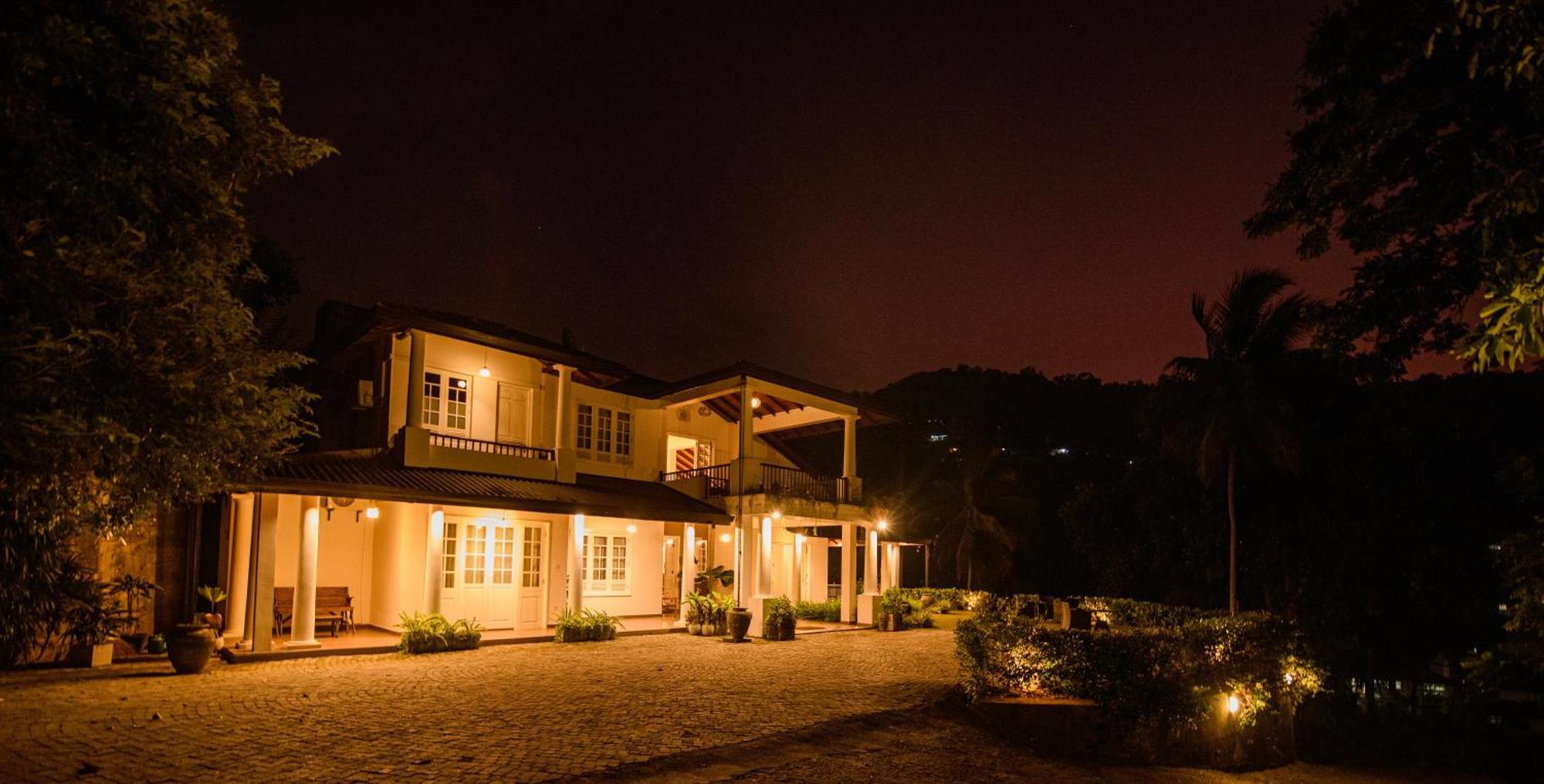 Kingsman House Bed & Breakfast *