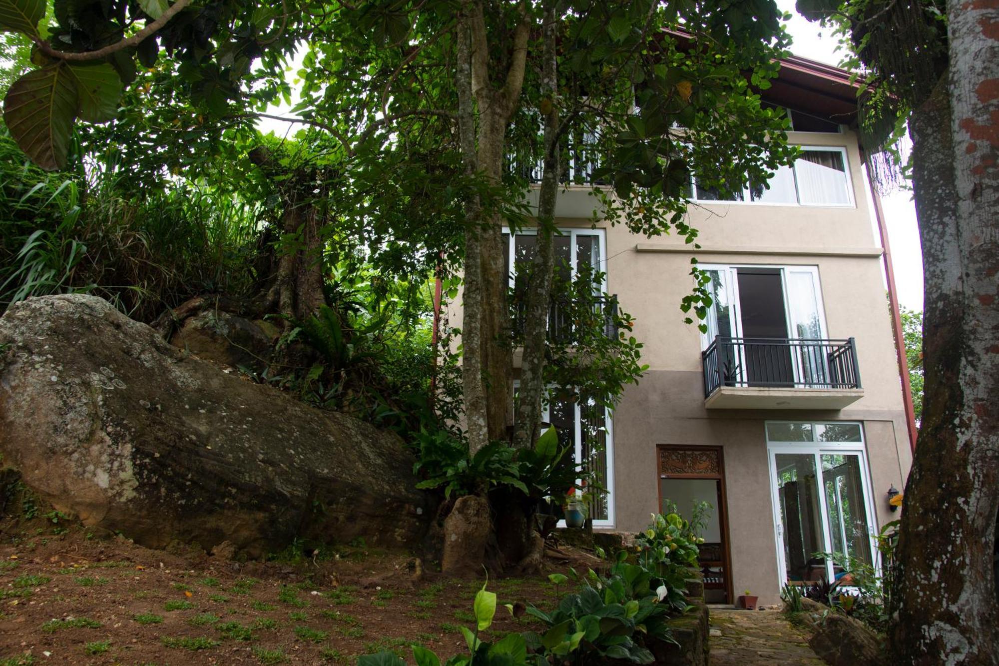 Peaceful Peak Guest house Kandy