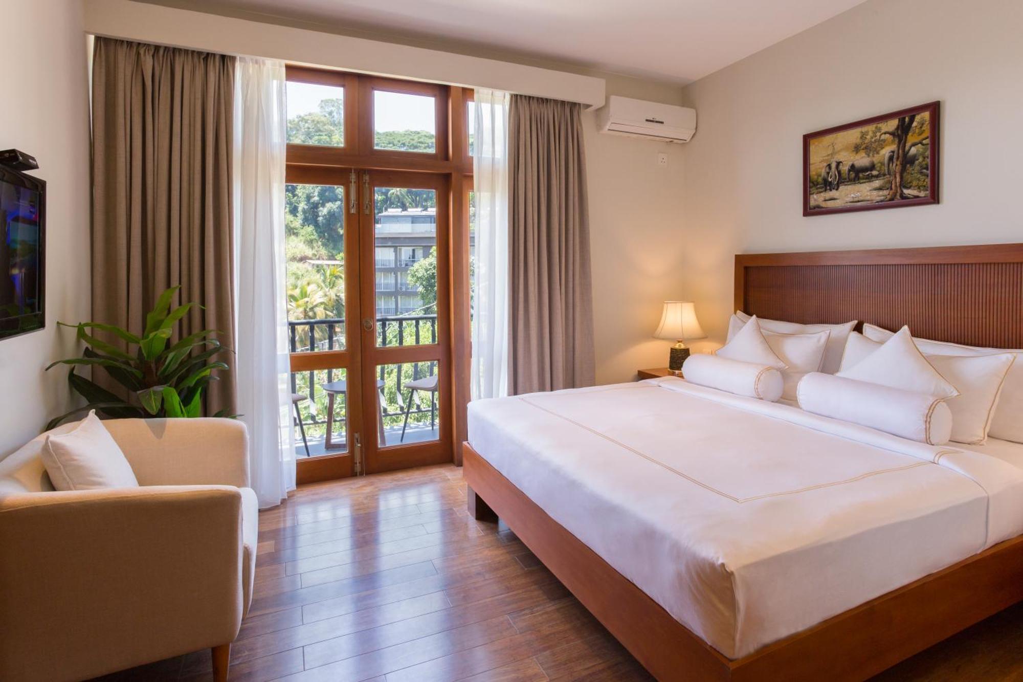 Hotel Serene