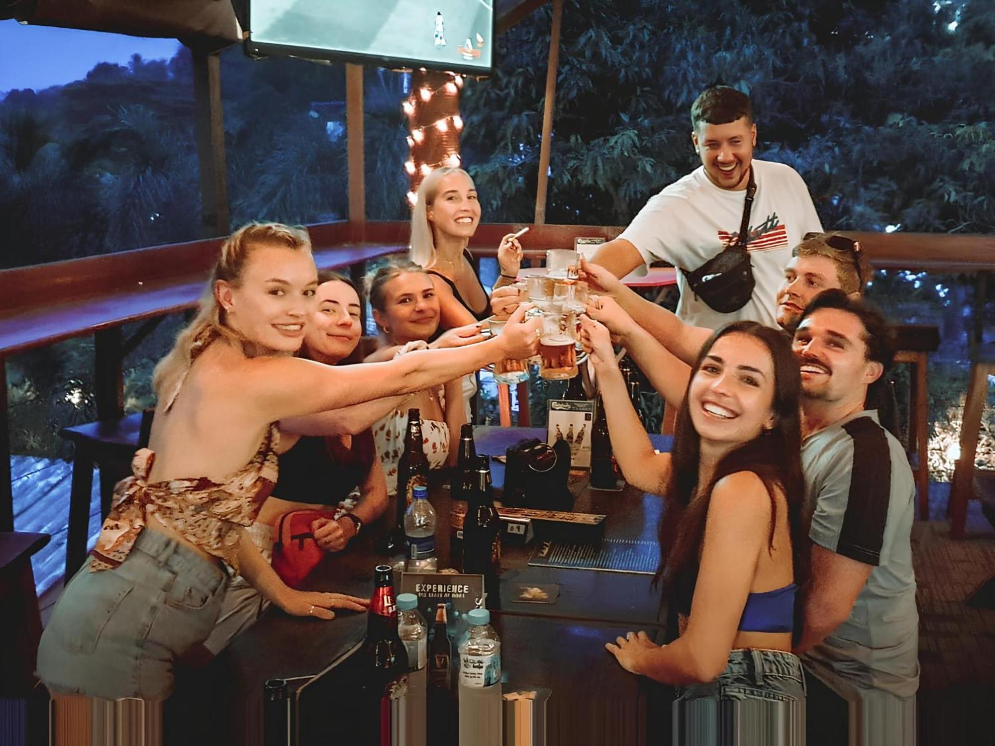 Hostel Sizzle Sports Club