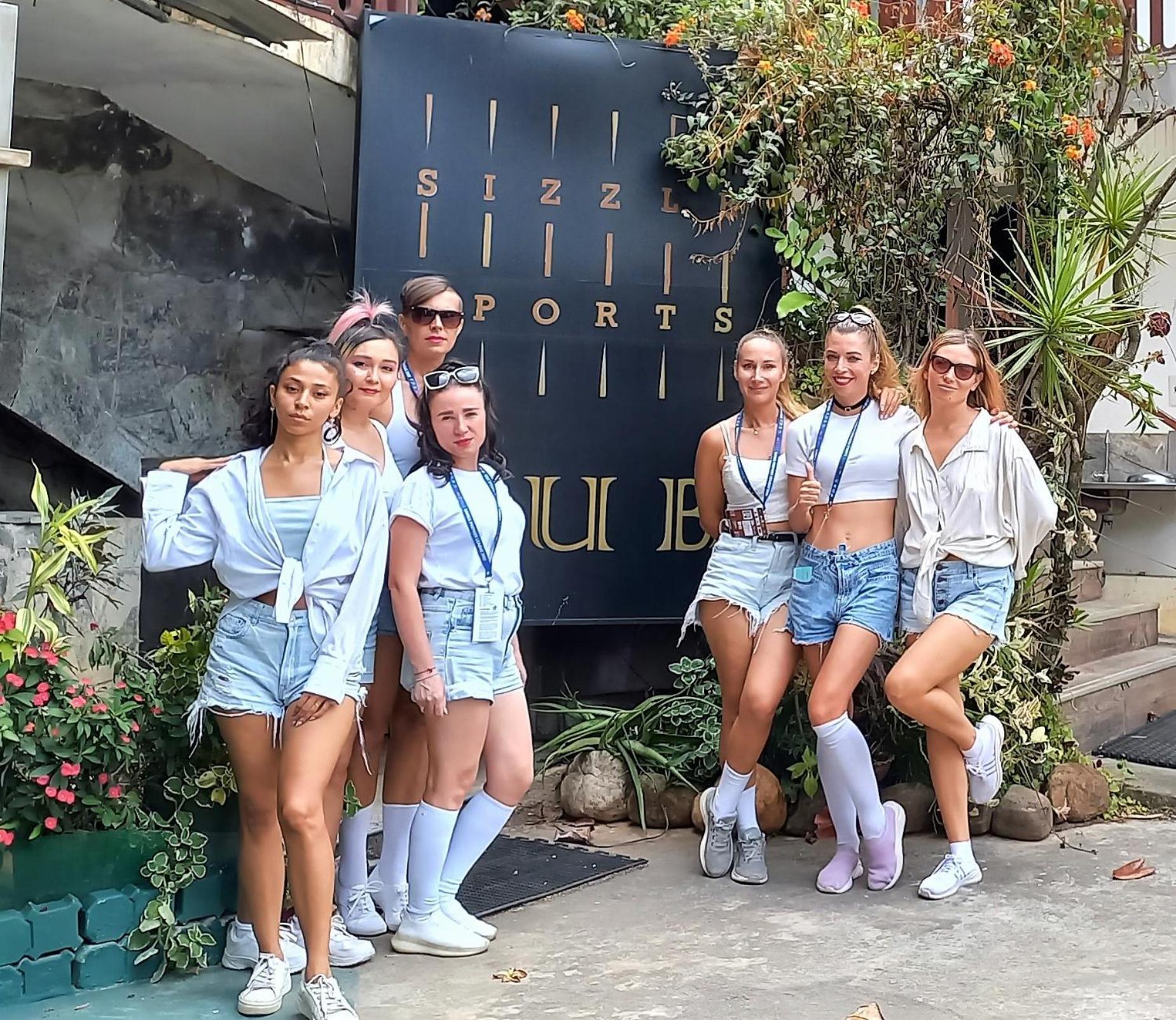 Hostel Sizzle Sports Club *