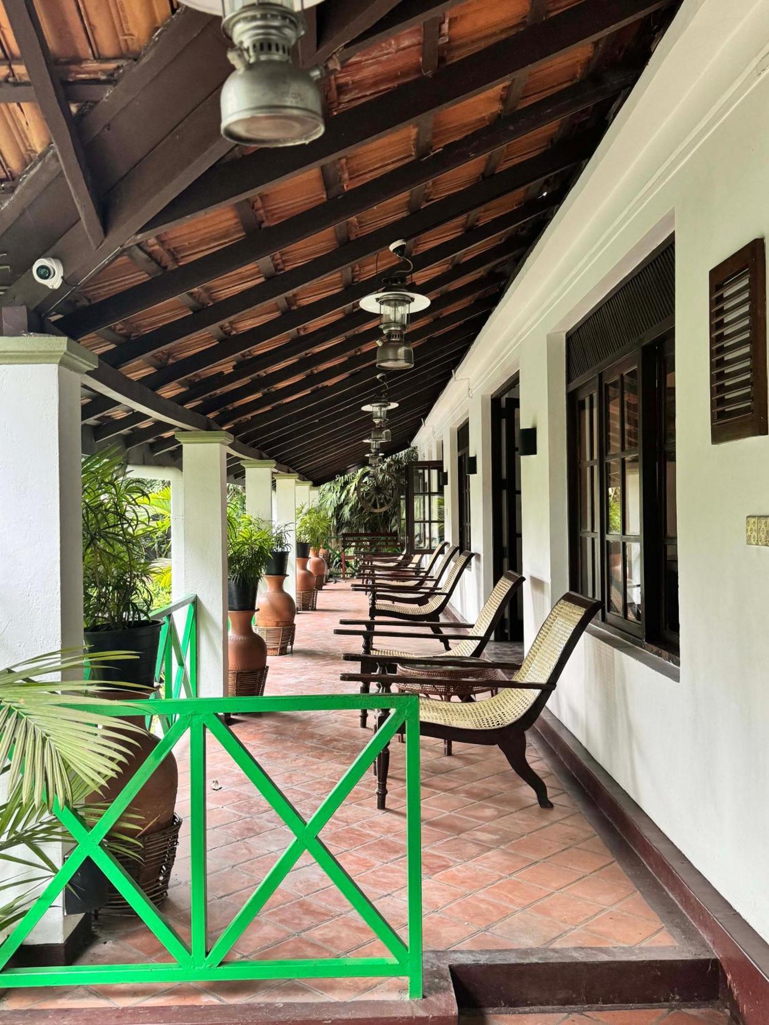 Moonbeam Hotel