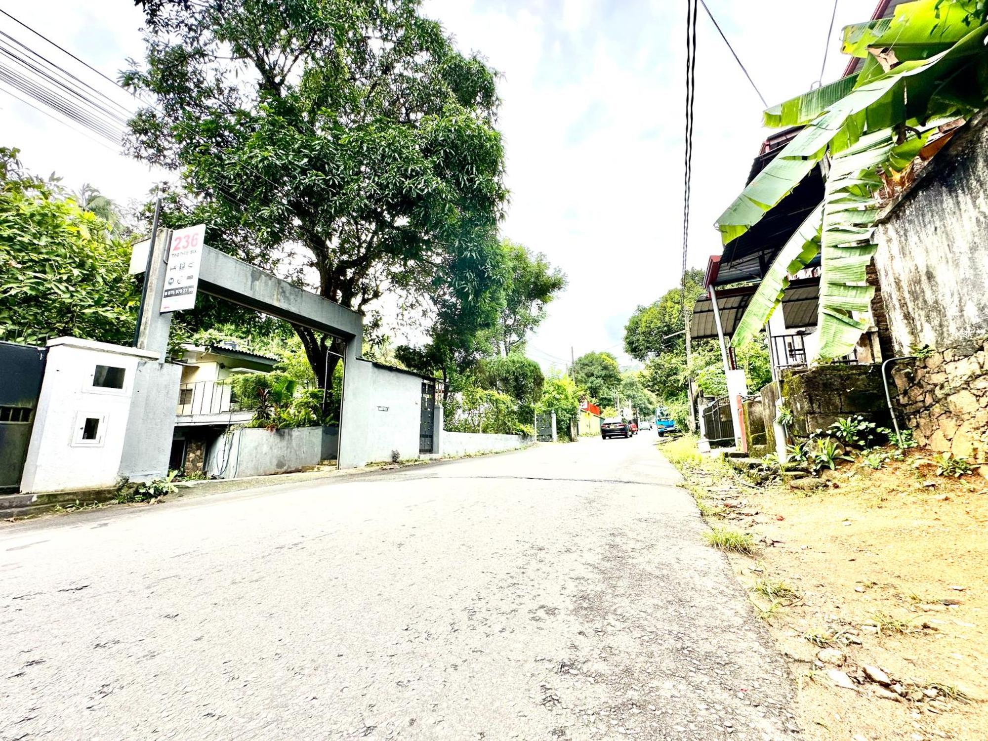Place 236 Guest house Kandy