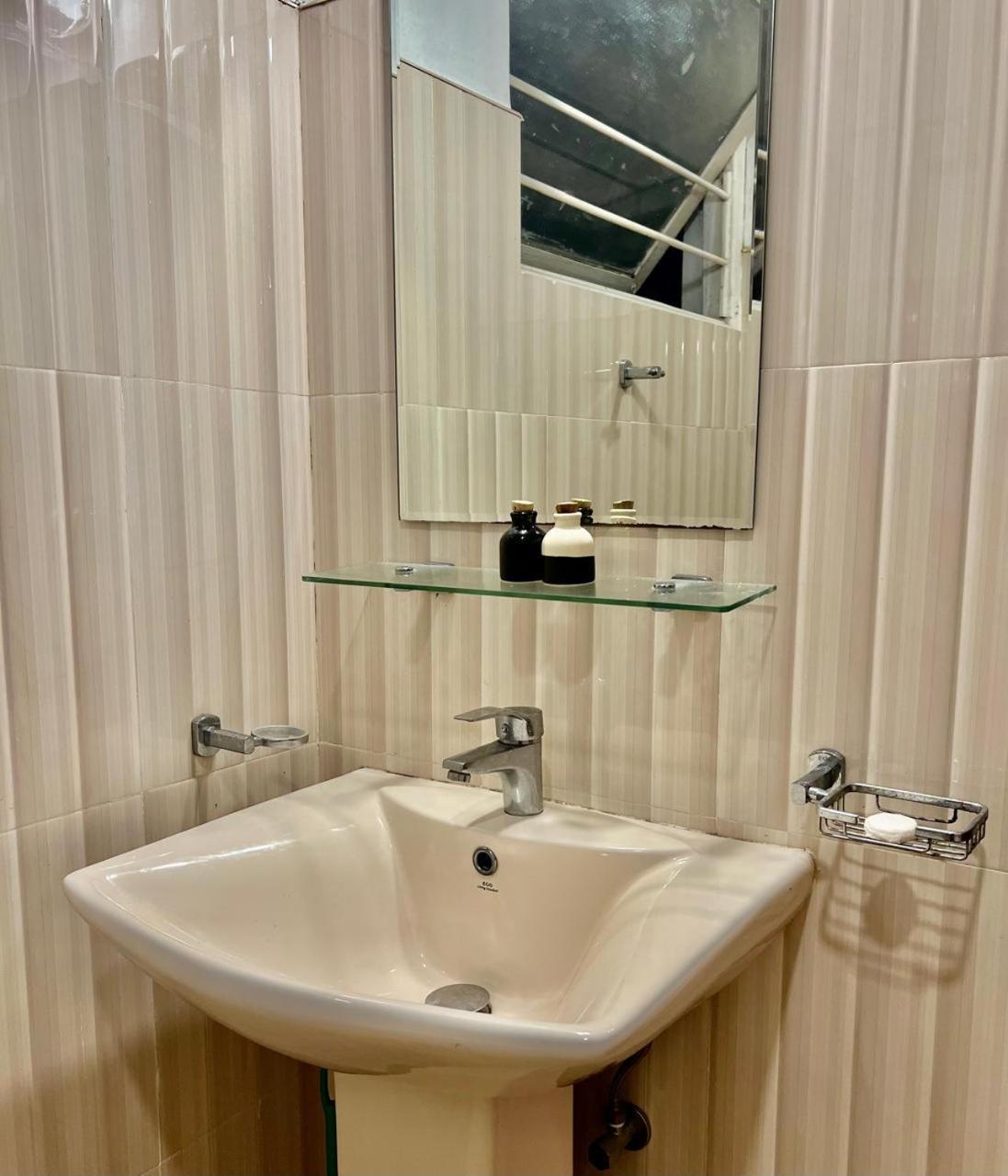 Pavlin Hotel *