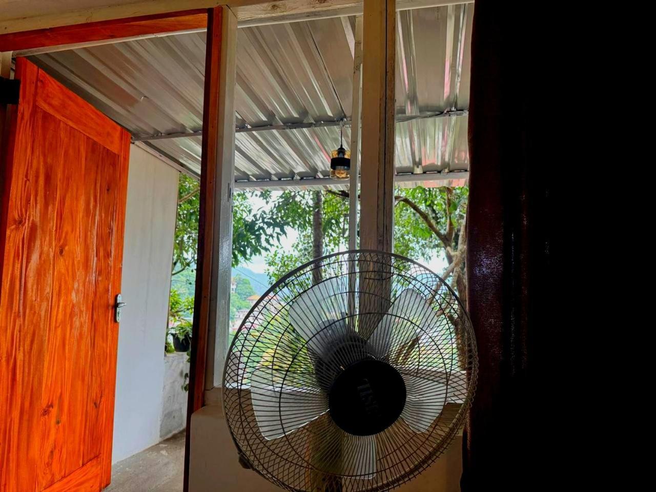 Fly Infinity - Homestay Kandy