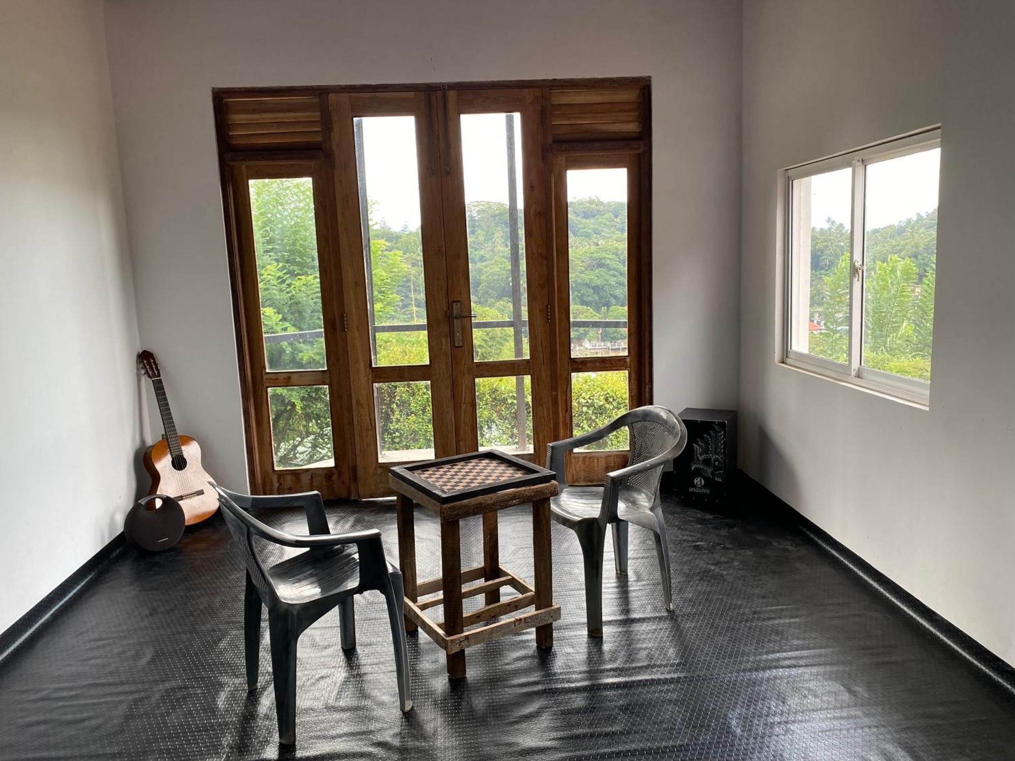 Hilltop Heaven Apartment *