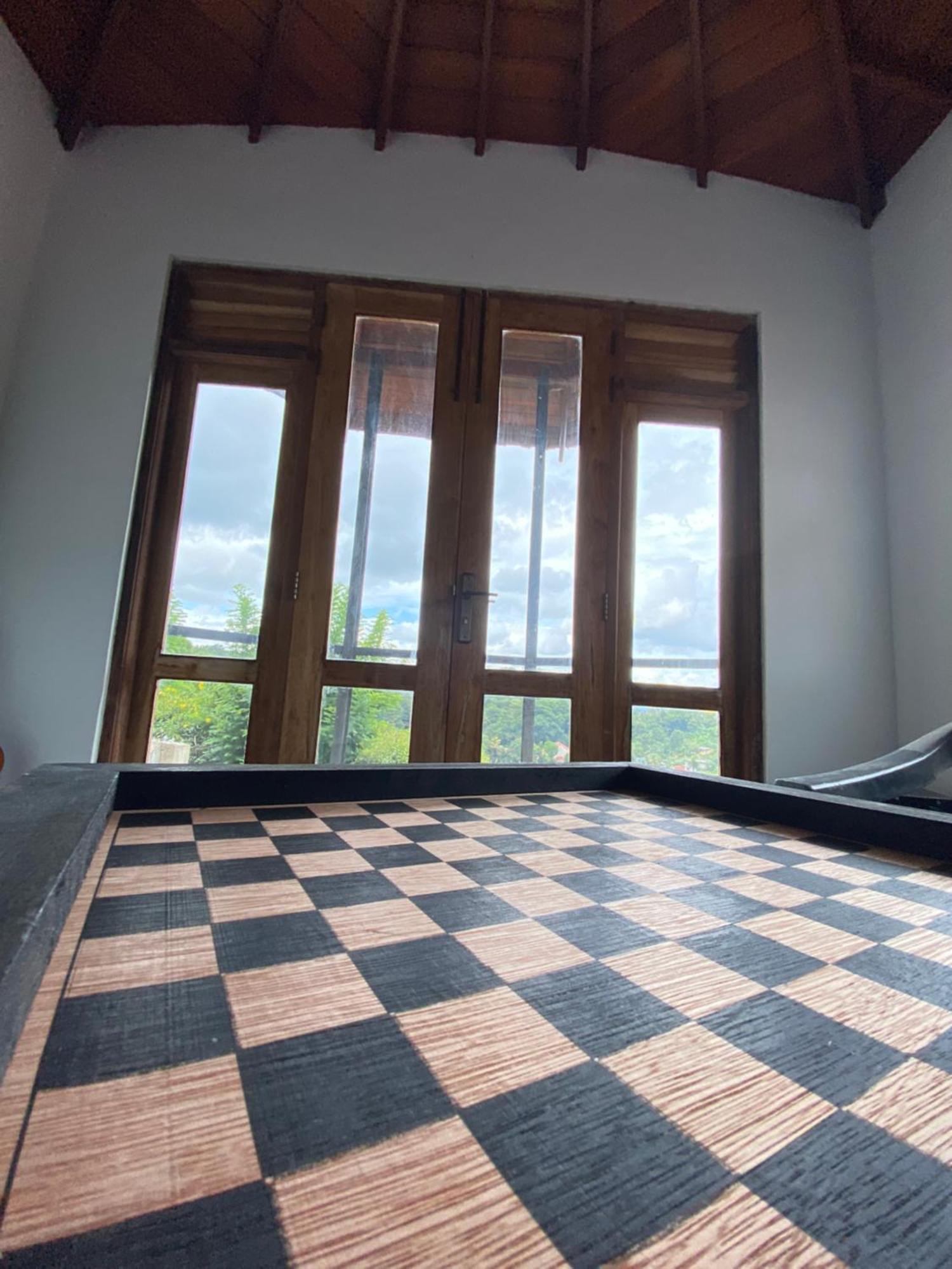 Hilltop Heaven Apartment *