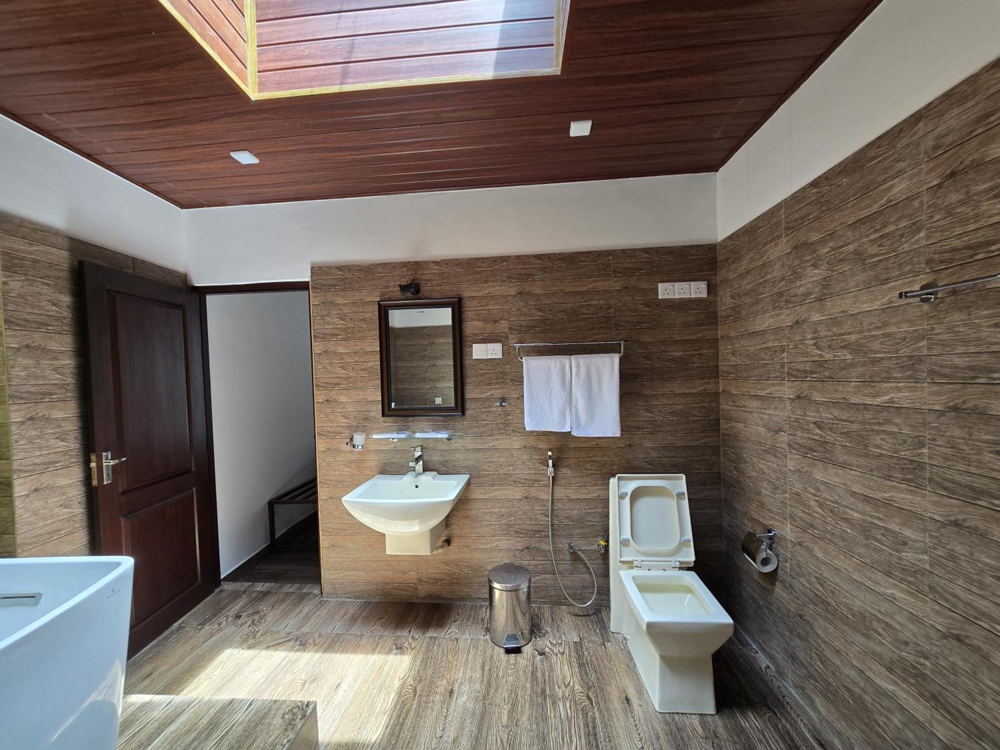 D55 Hotel *