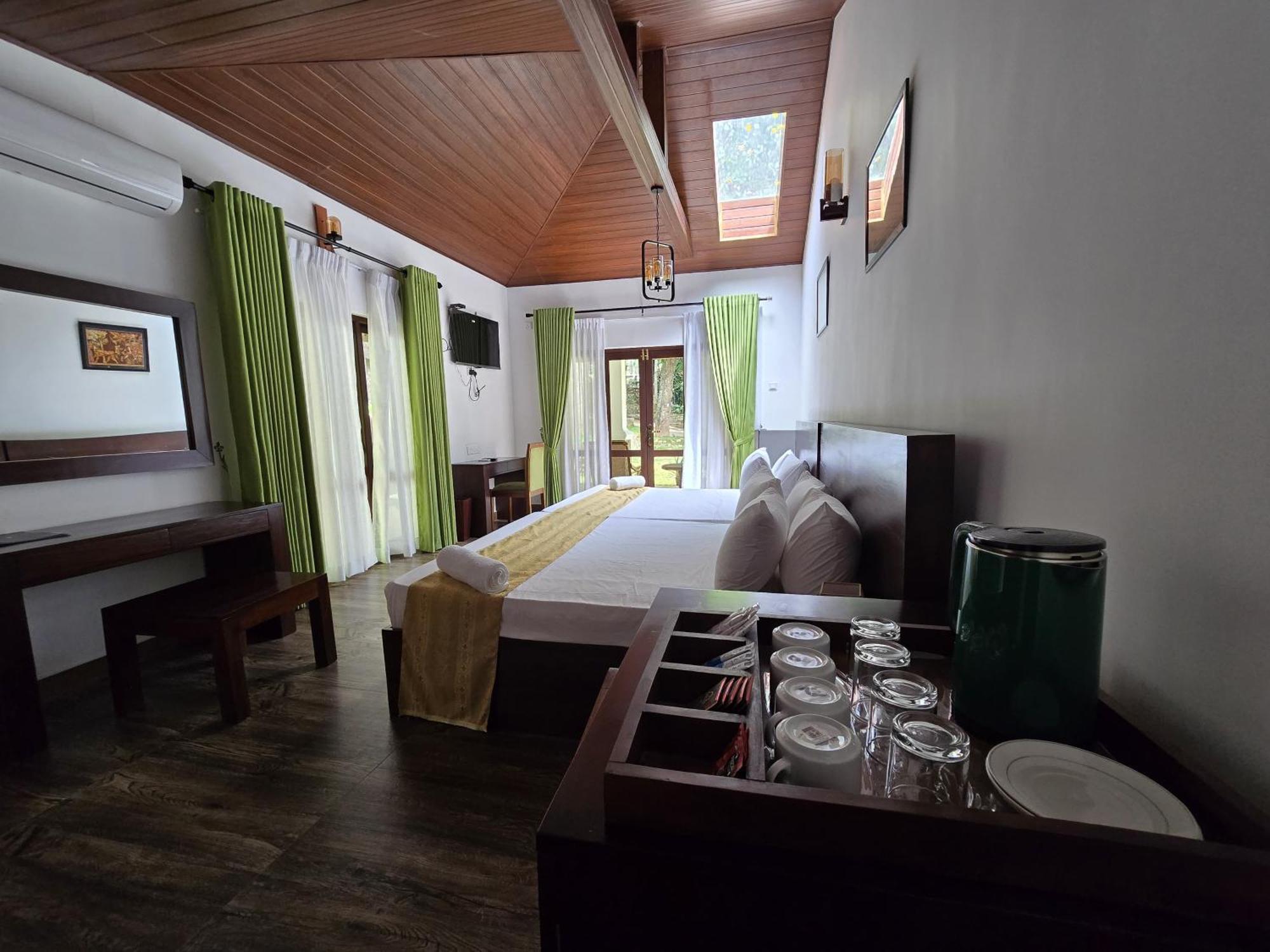 D55 Hotel *
