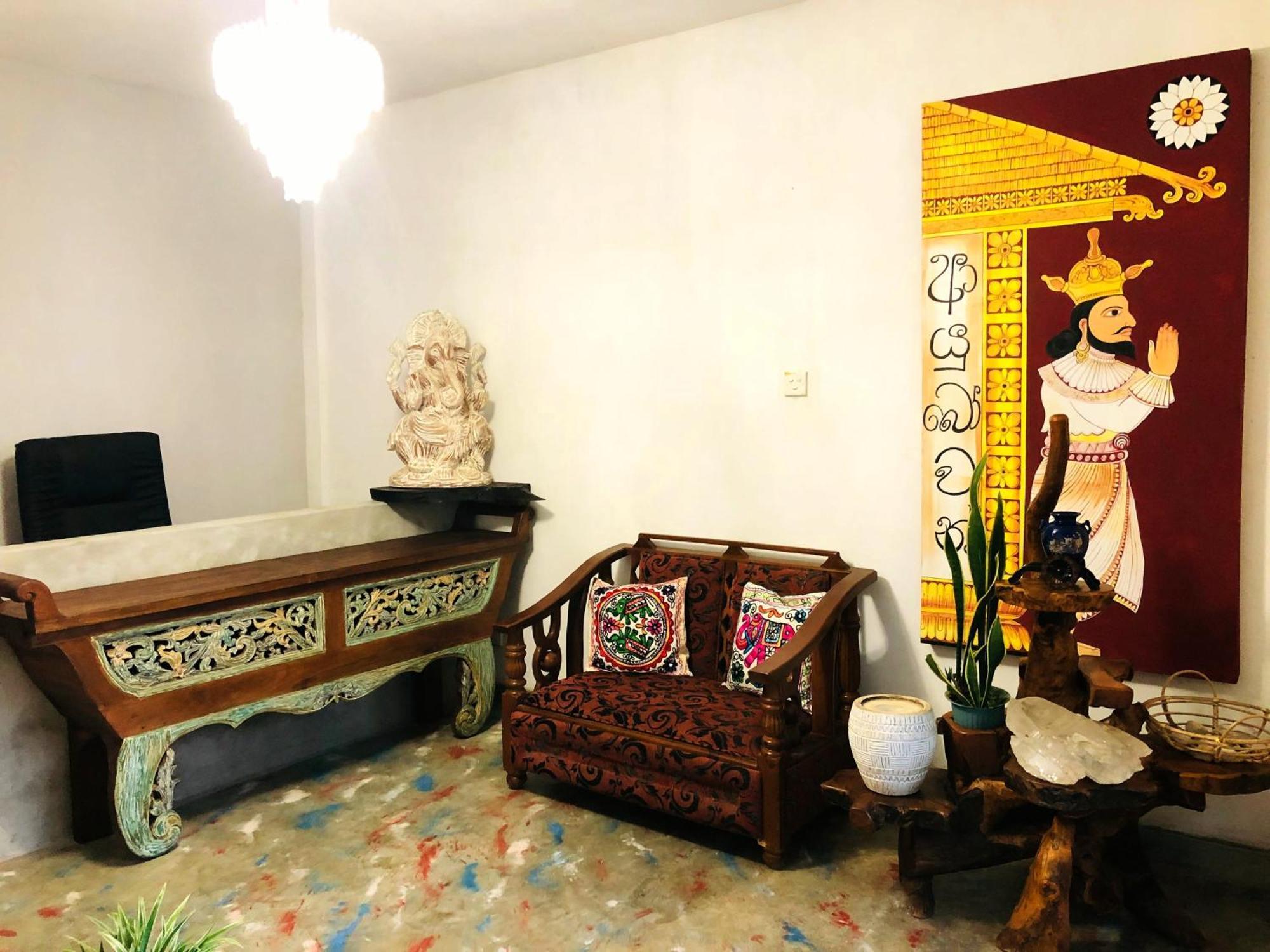 Barefoot Hostel *