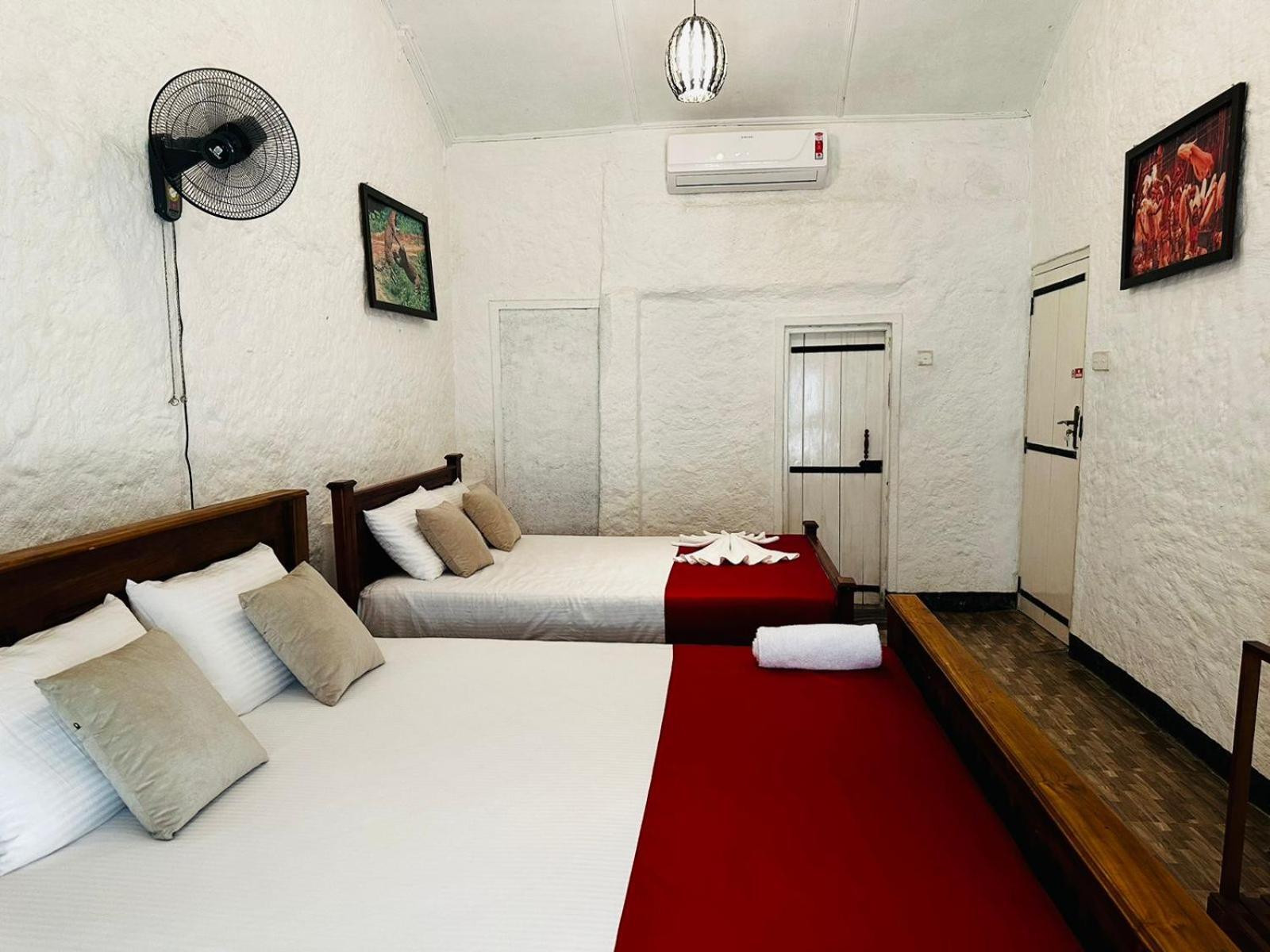 View Hotel 2*