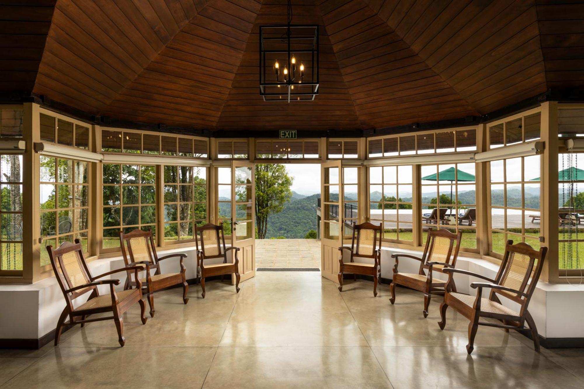 Hotel Simpson's Forest - Luxury Boutique & - Kandy