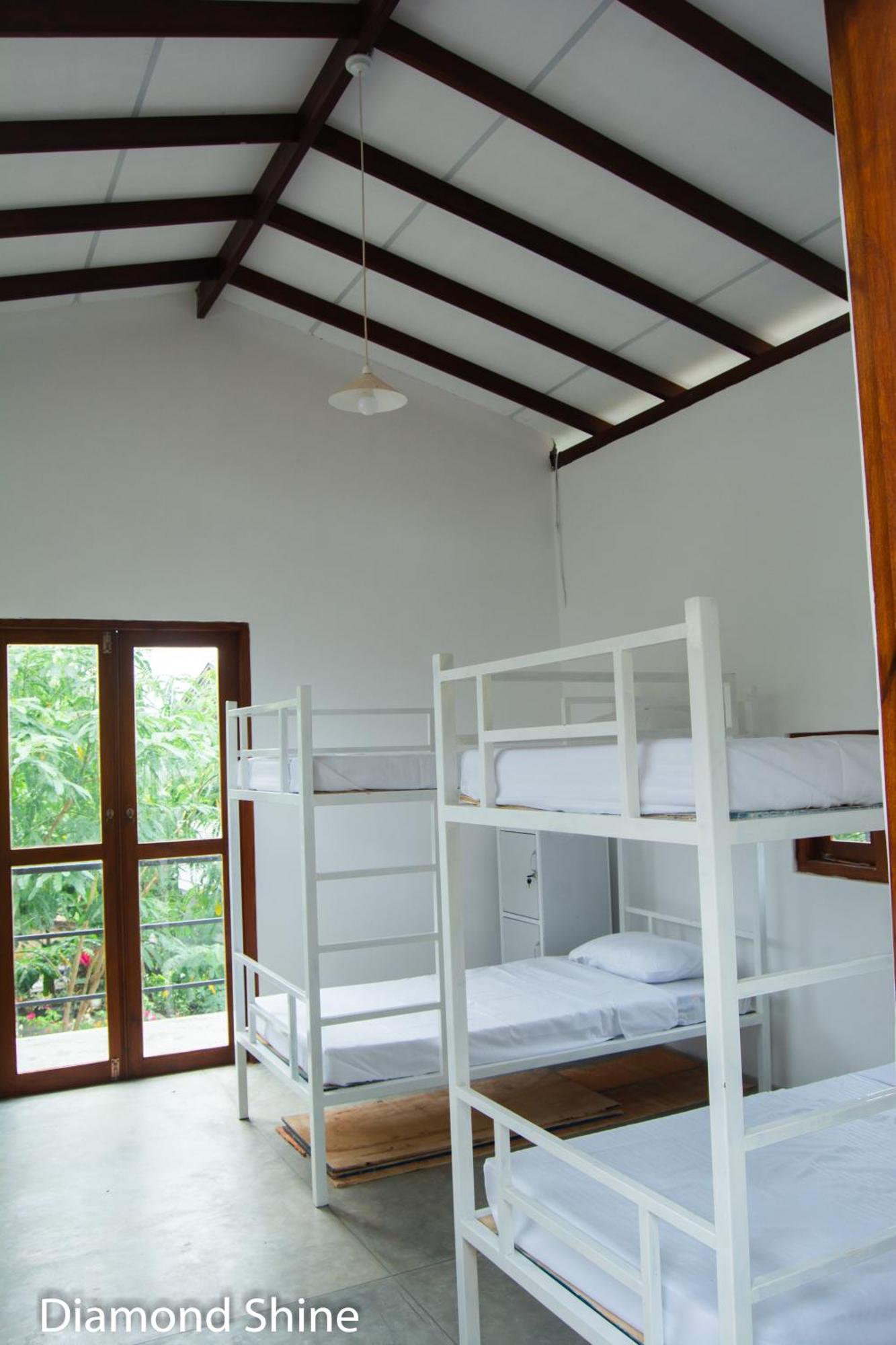 Diamond Shine And Bunk Beds Kandy
