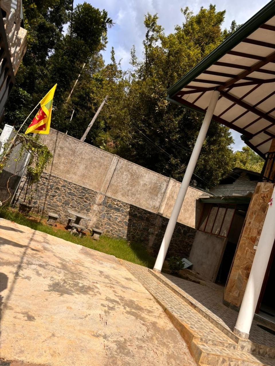 Lilies Guest house *