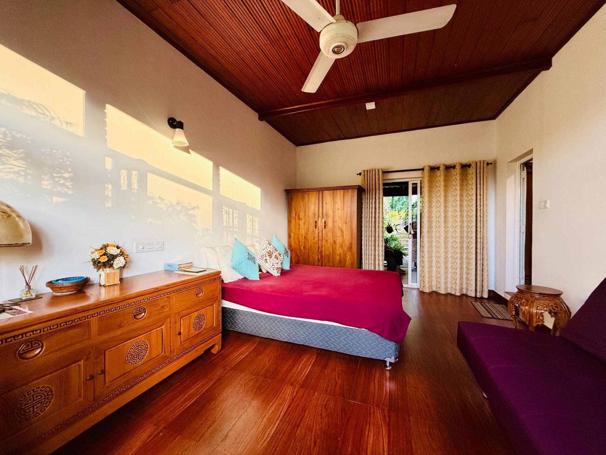 The Tenthola 3*