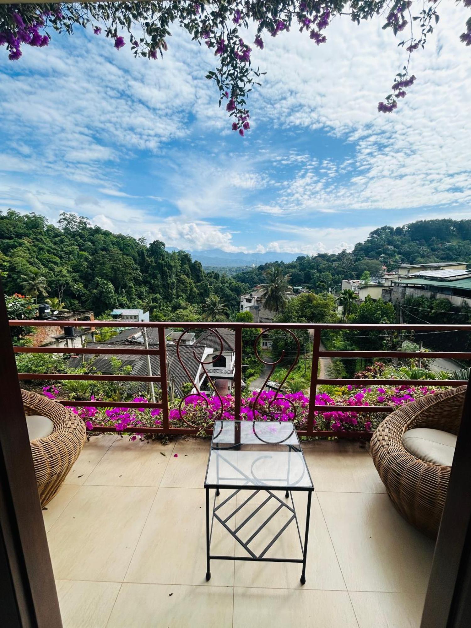 Resort Nature Walk Kandy