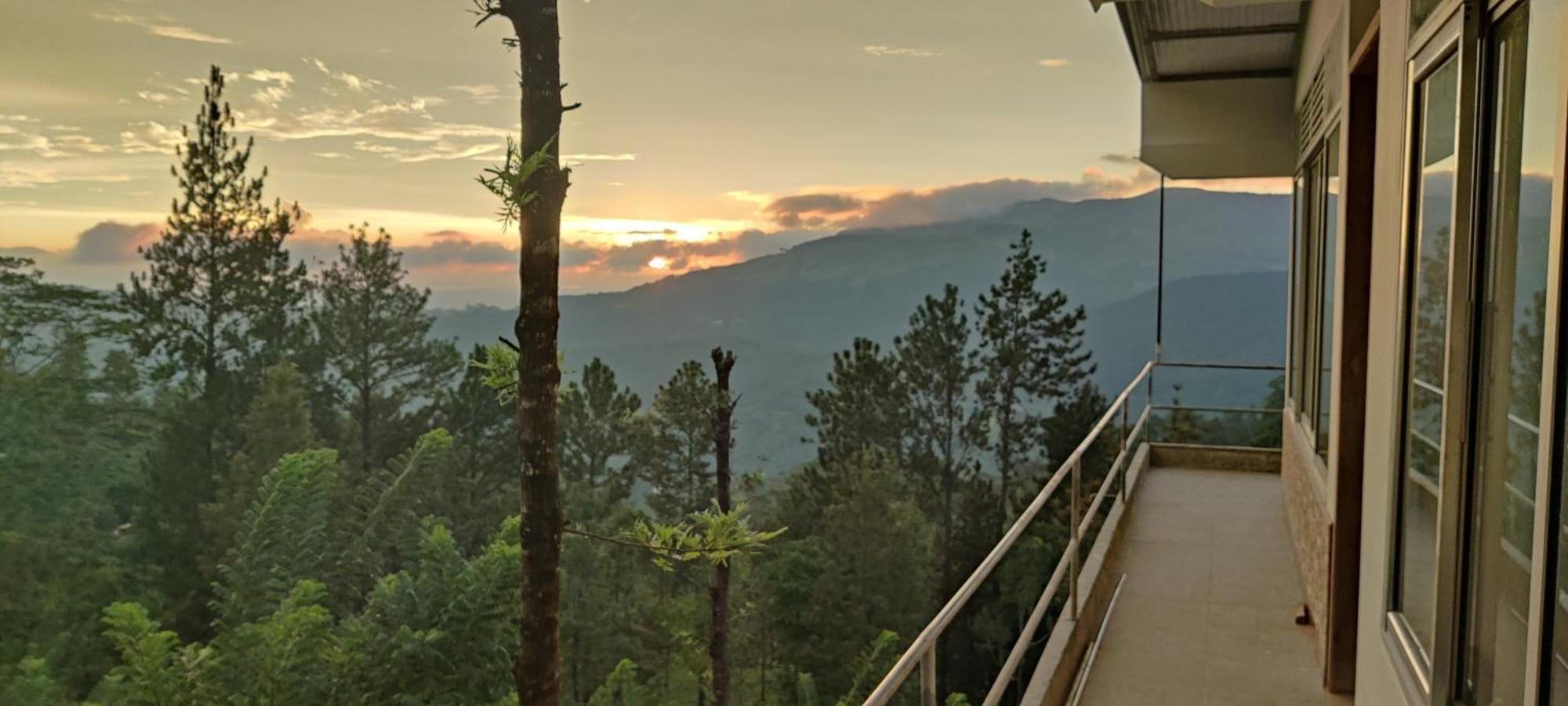 Rohana Estate & * Kandy