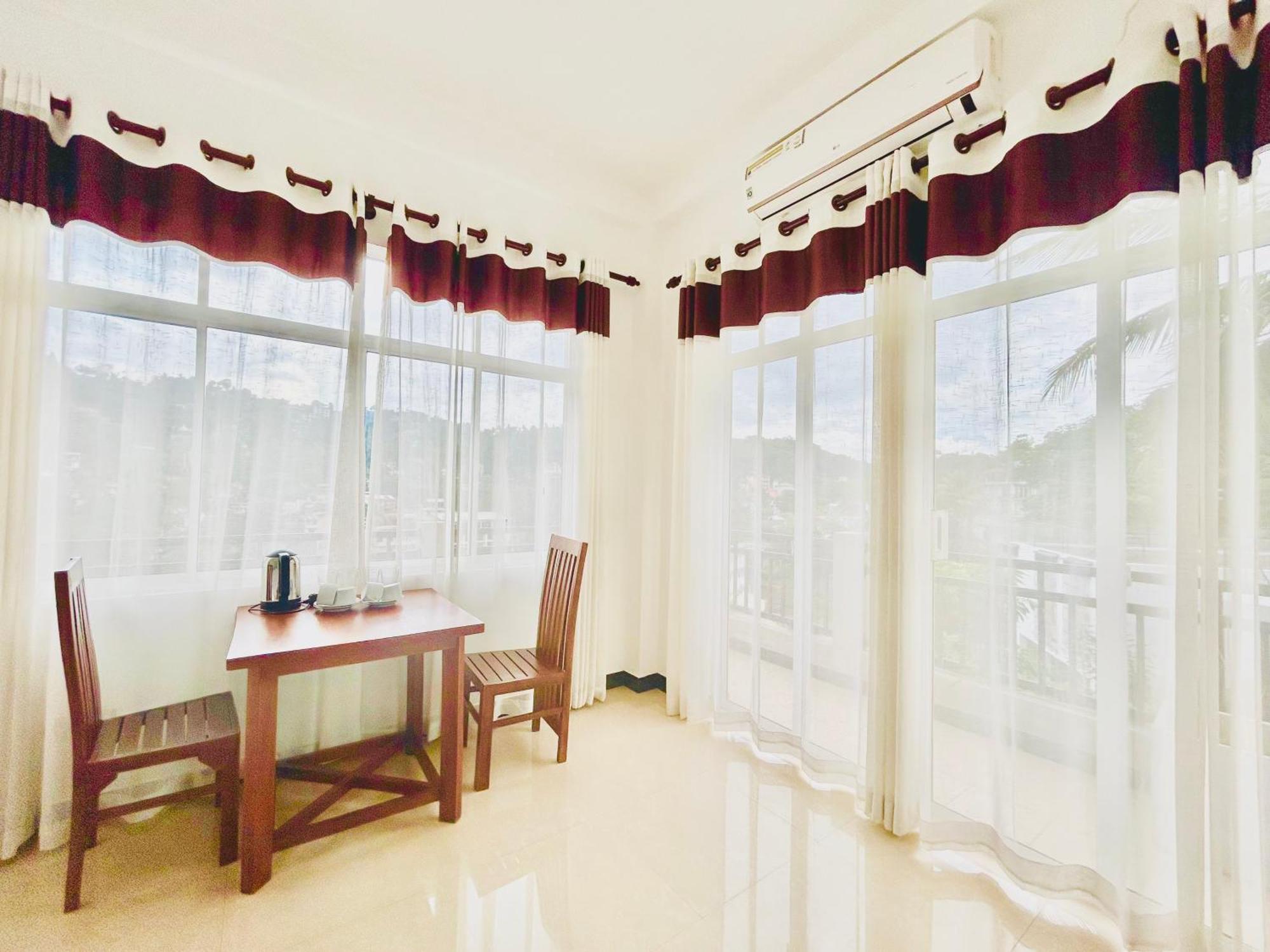 Hotel The Terrace Kandy