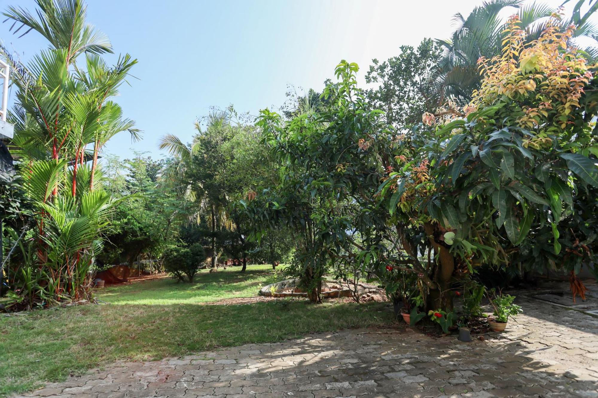 Guest house Urban Garden Vacation