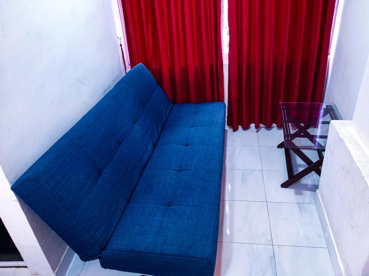 Grand Holidays, Guest house
