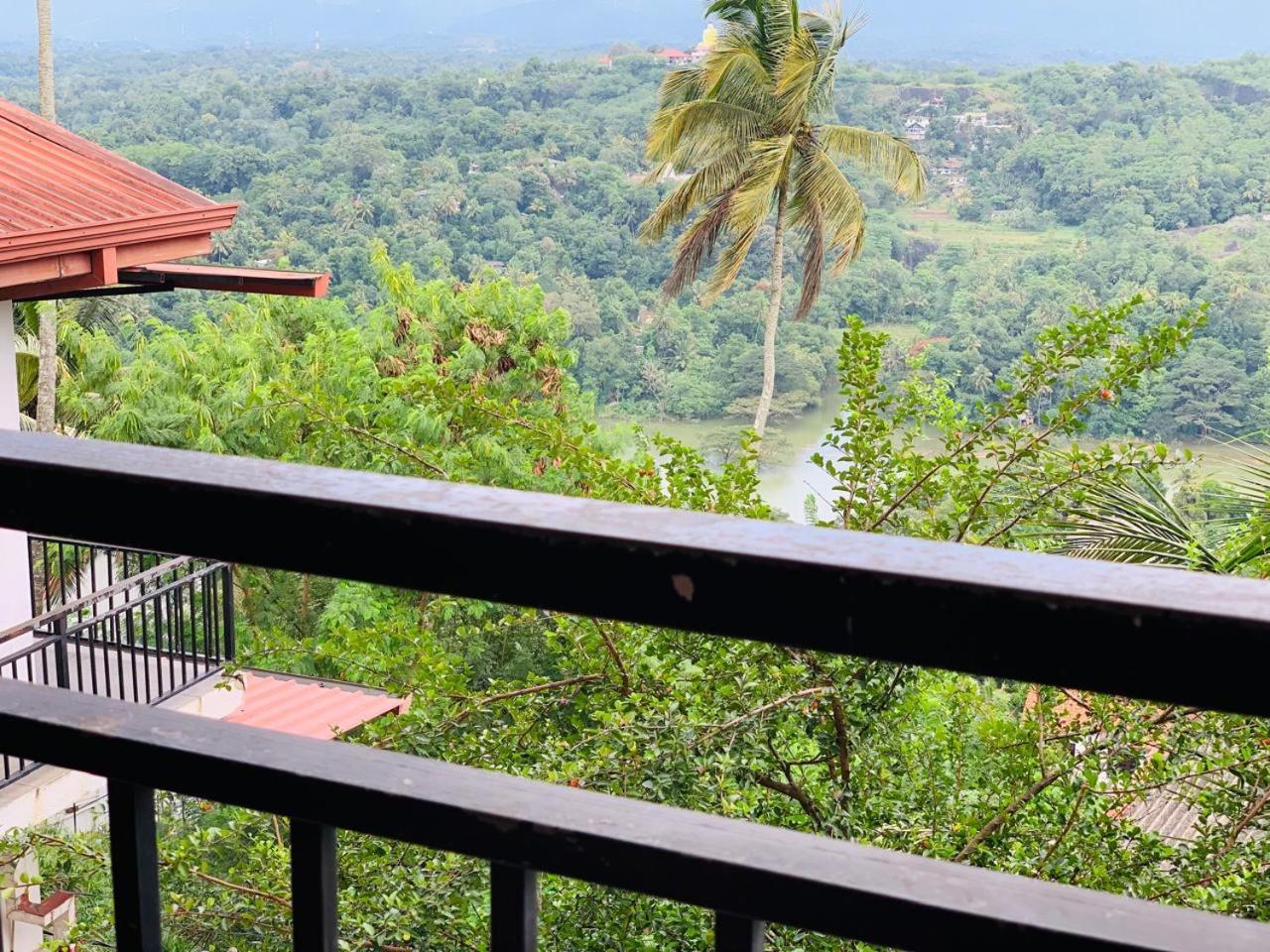 Serenity Hill Oasis 3* Kandy
