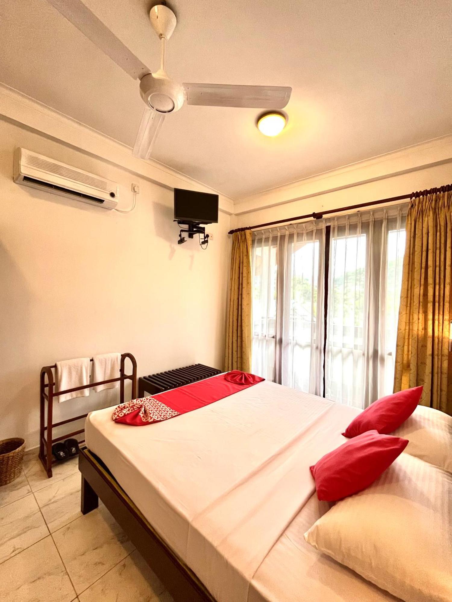 Grand Hotel Kandy