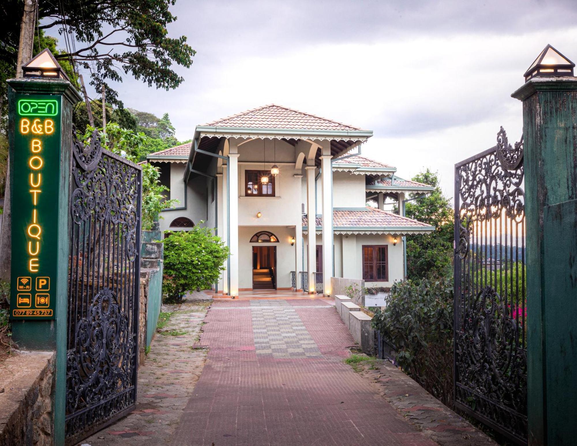 Starry Boutique Hotel