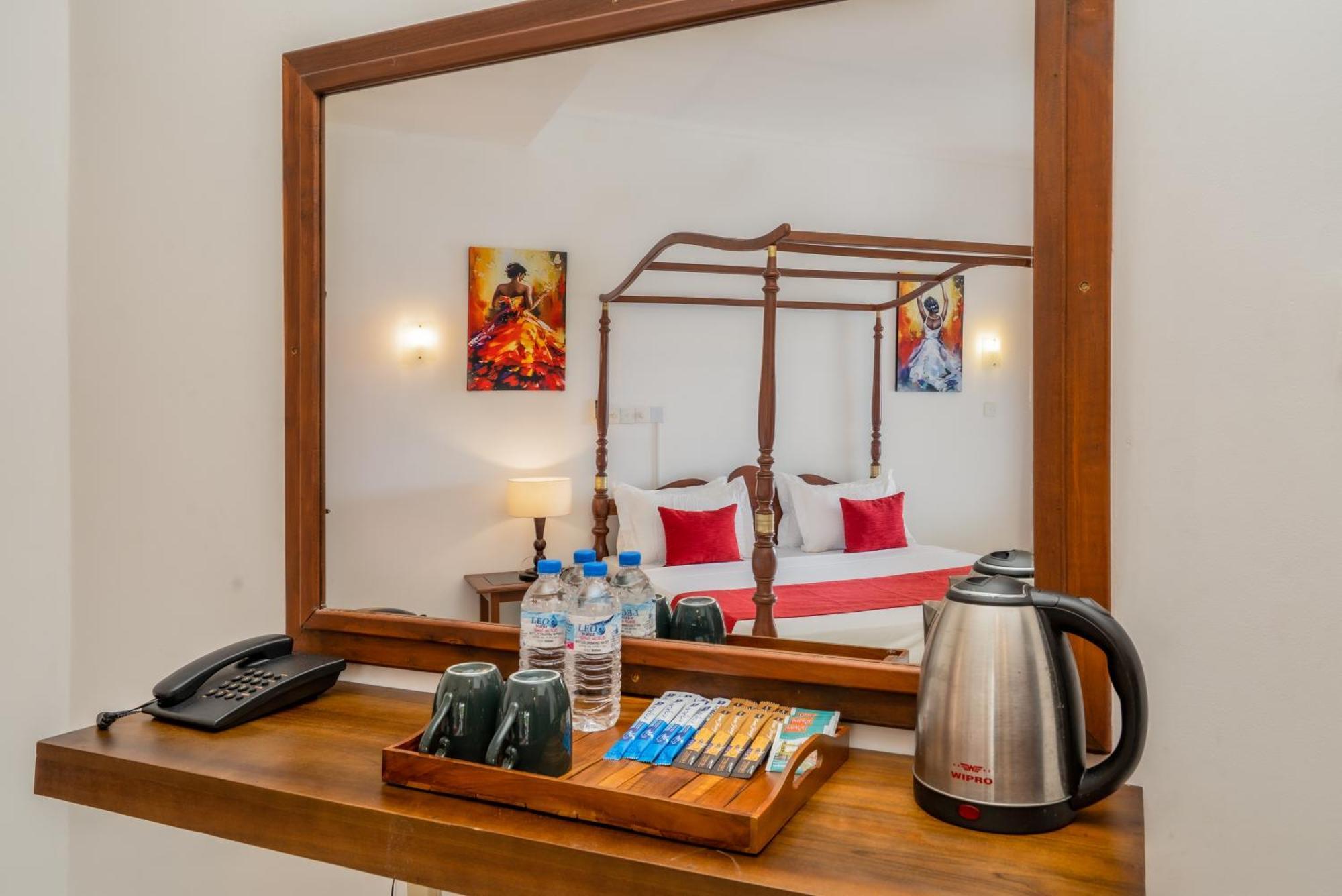 Hotel Oasis