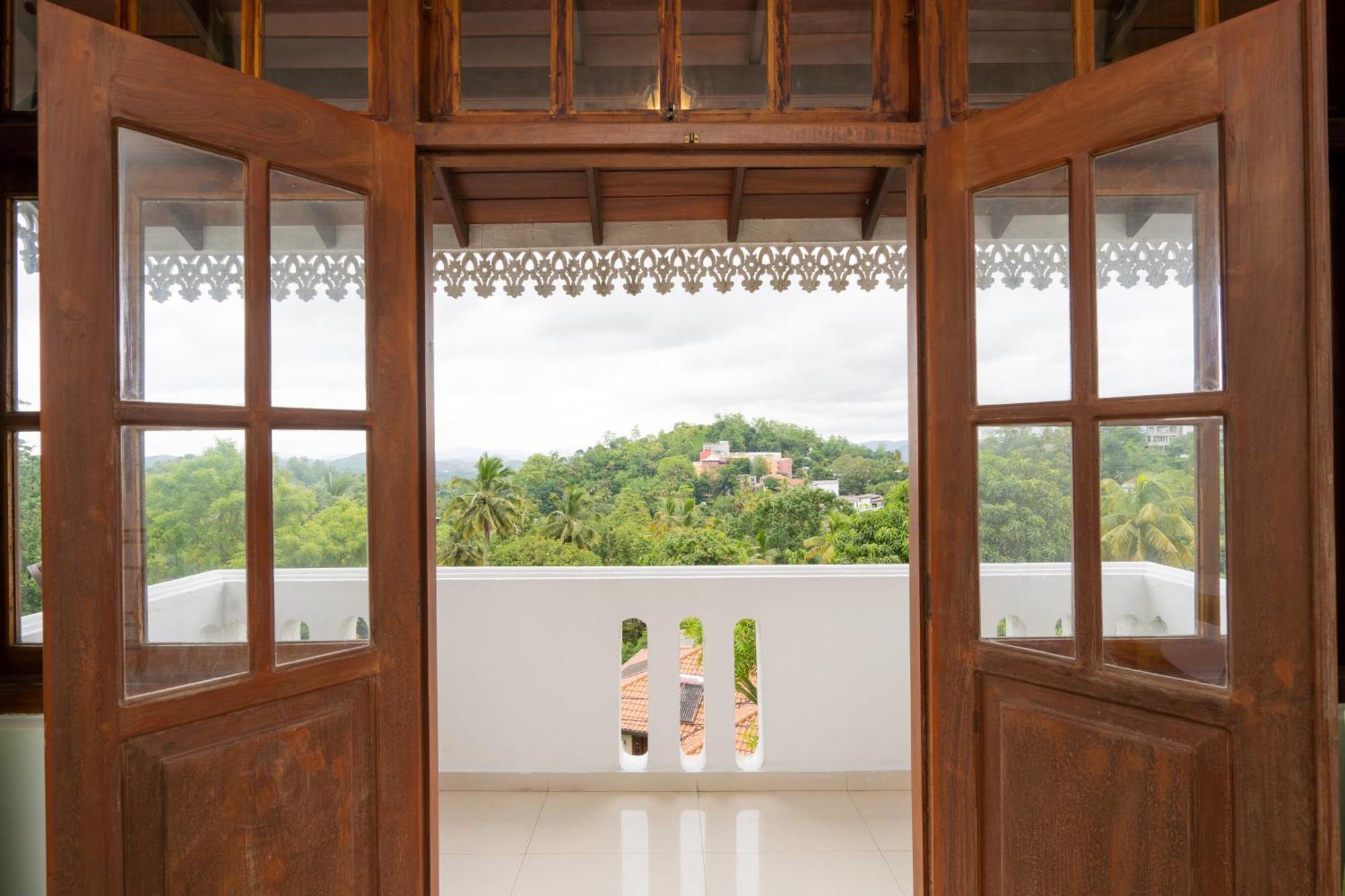 Hotel Oasis Kandy