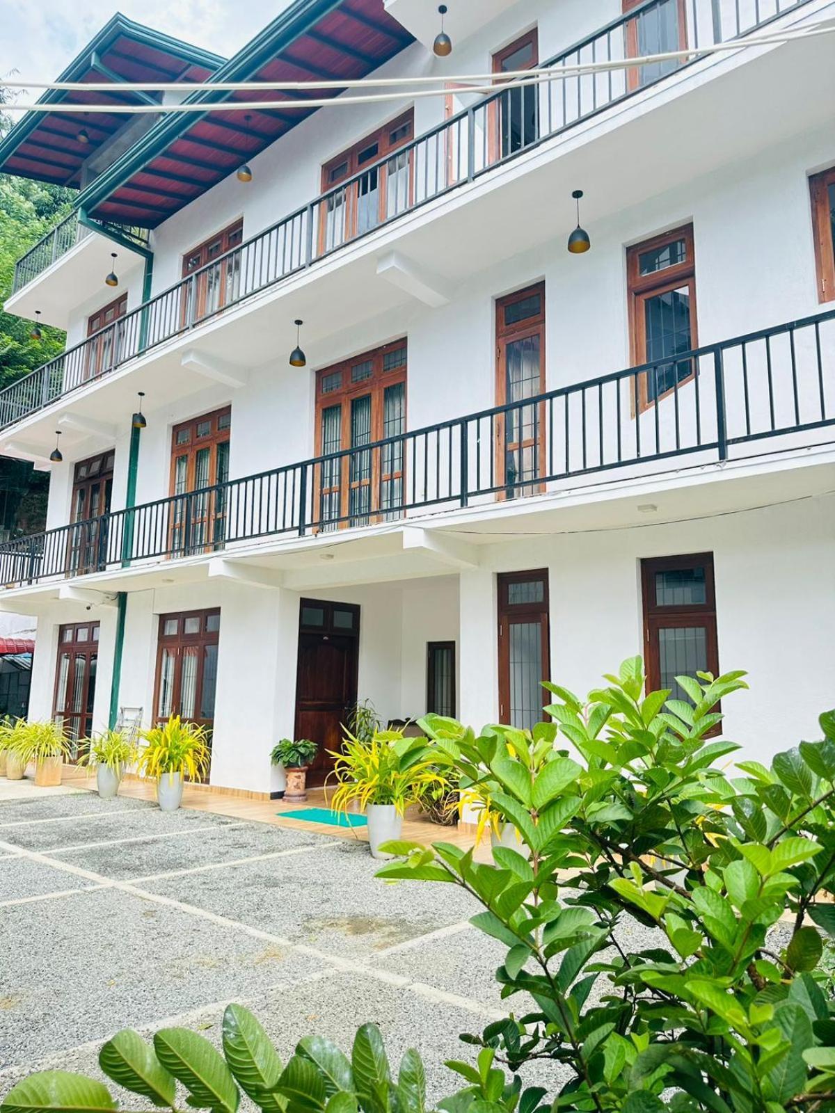 Lakeside Escape Bed & Breakfast