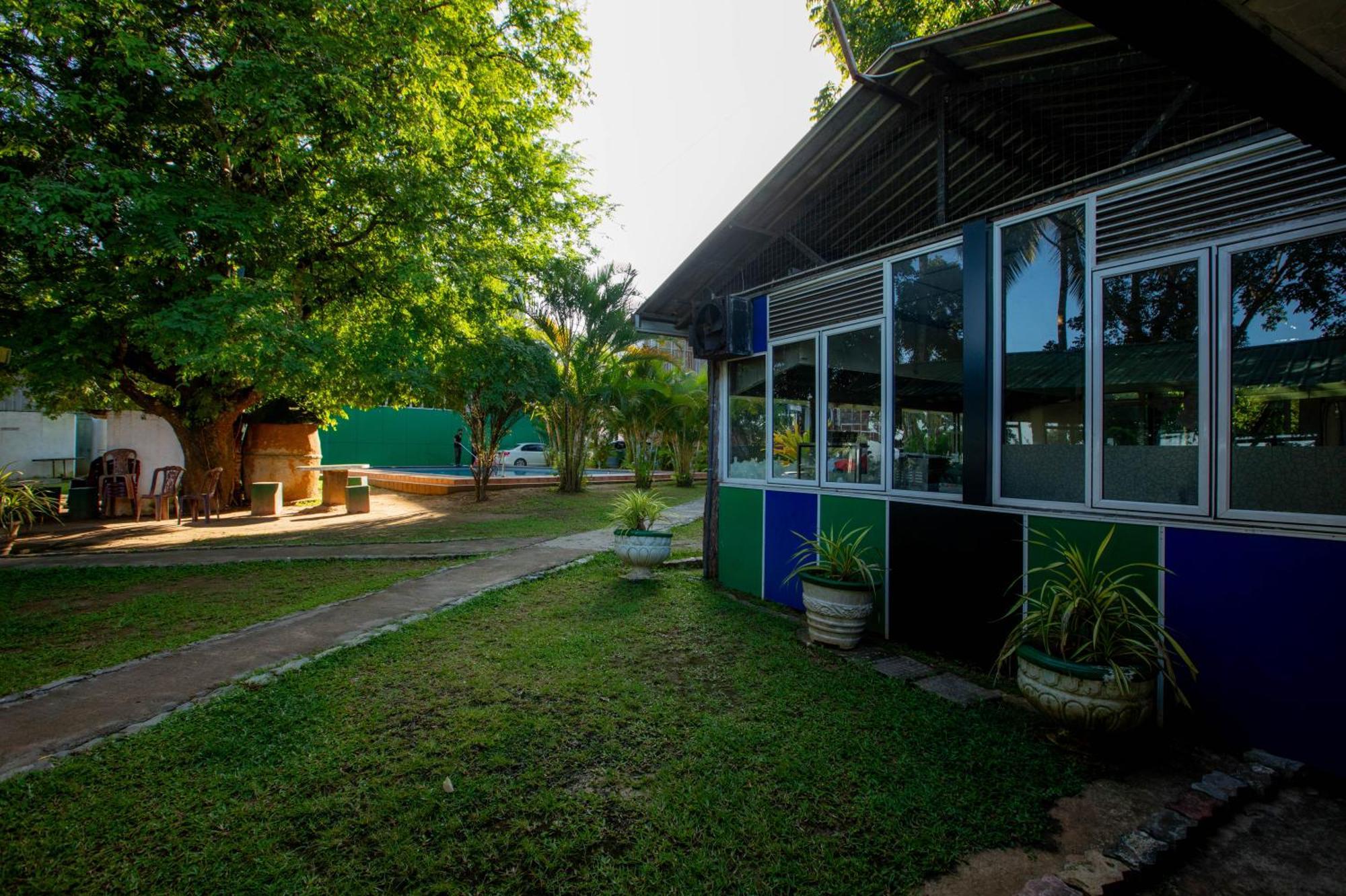 Delma Mount View Hotel