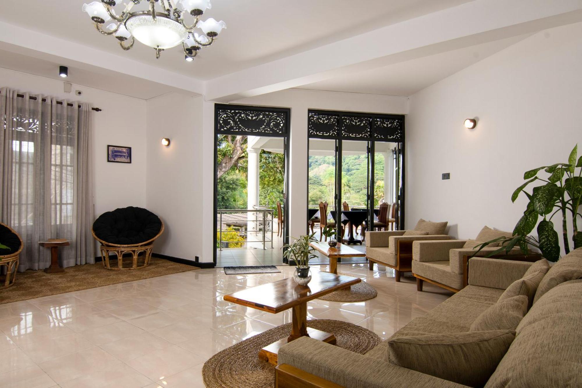 Hotel Bylake Kandy