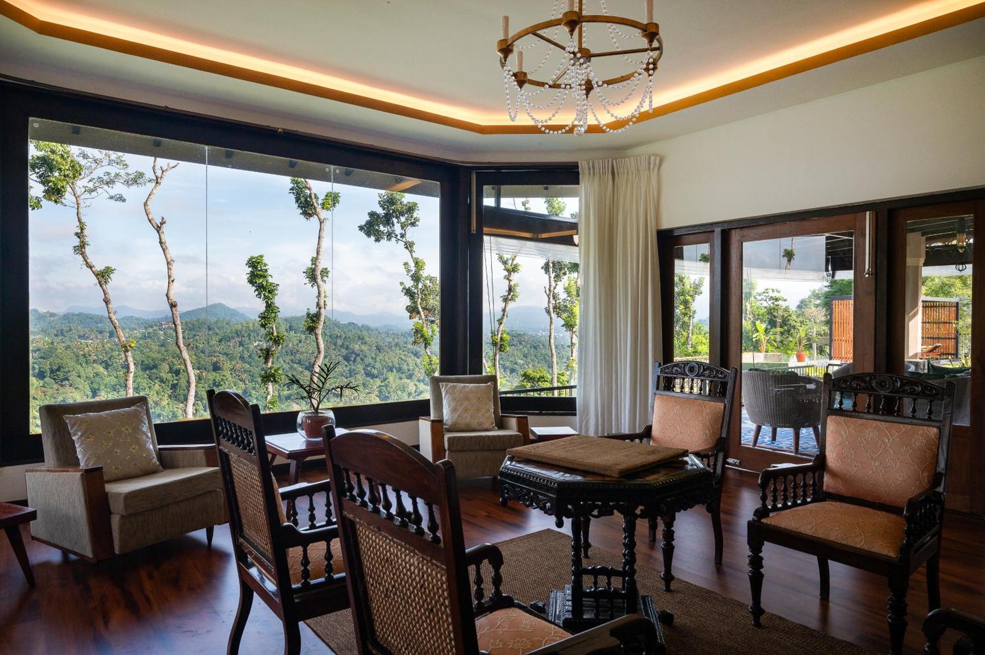 Riverdale 5* Kandy