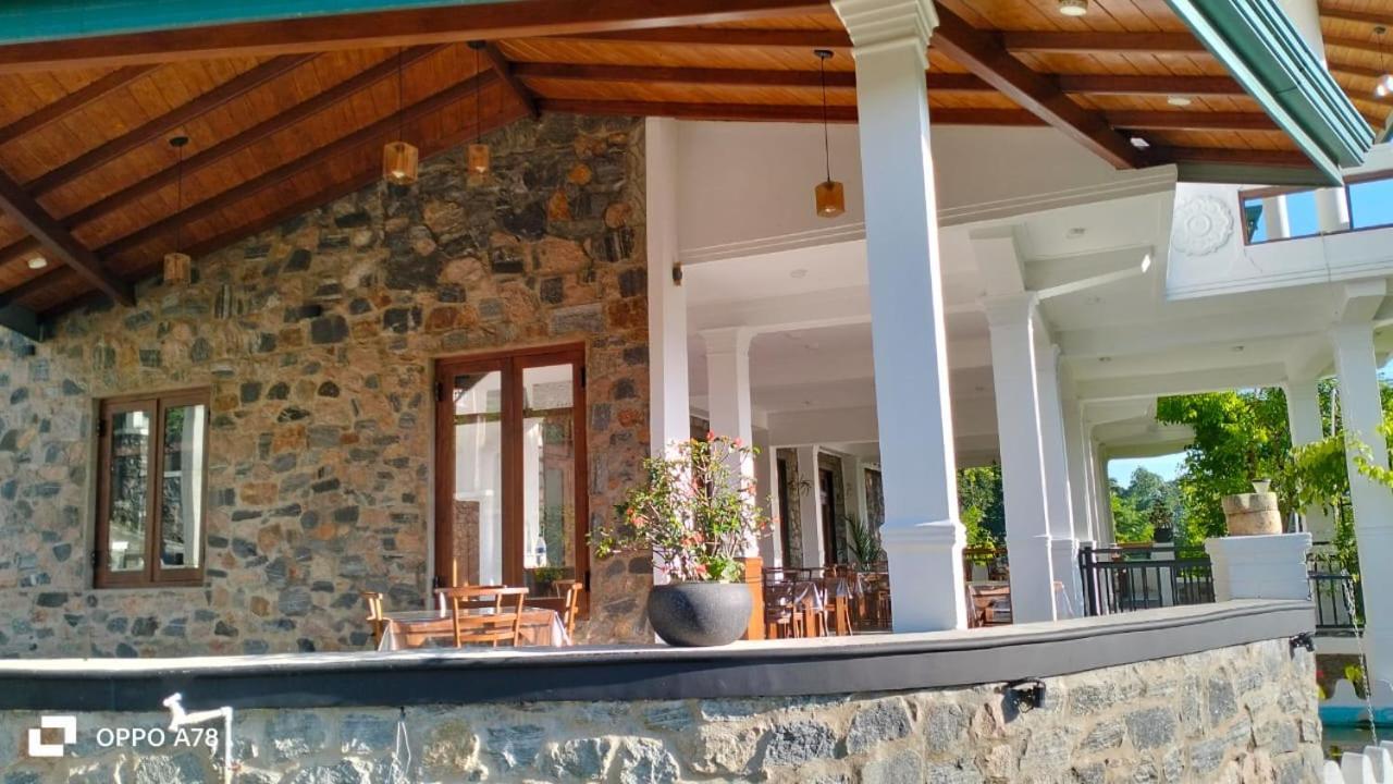 Jacks Lounge And Hotel Kandy