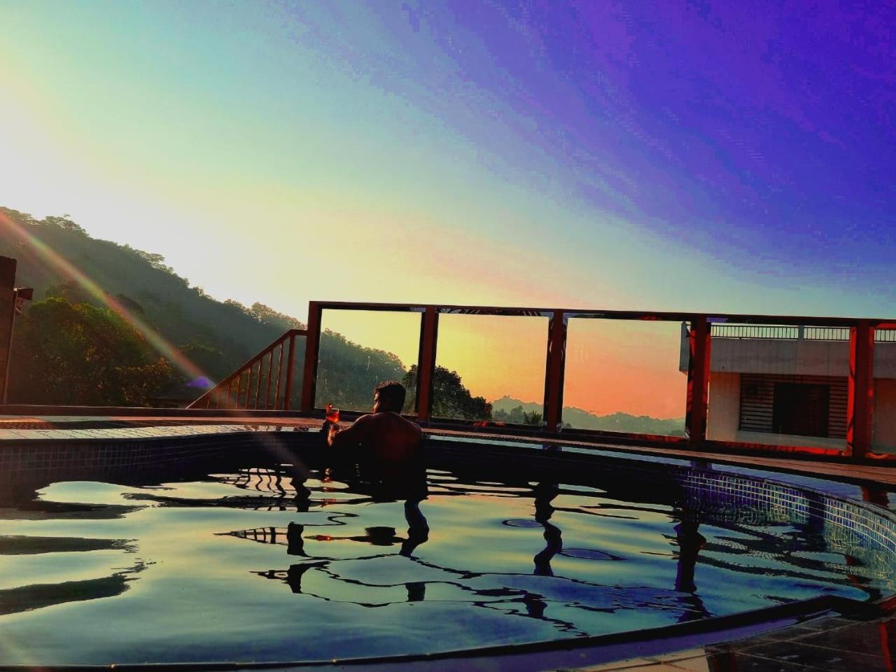 Manthra Leisure *