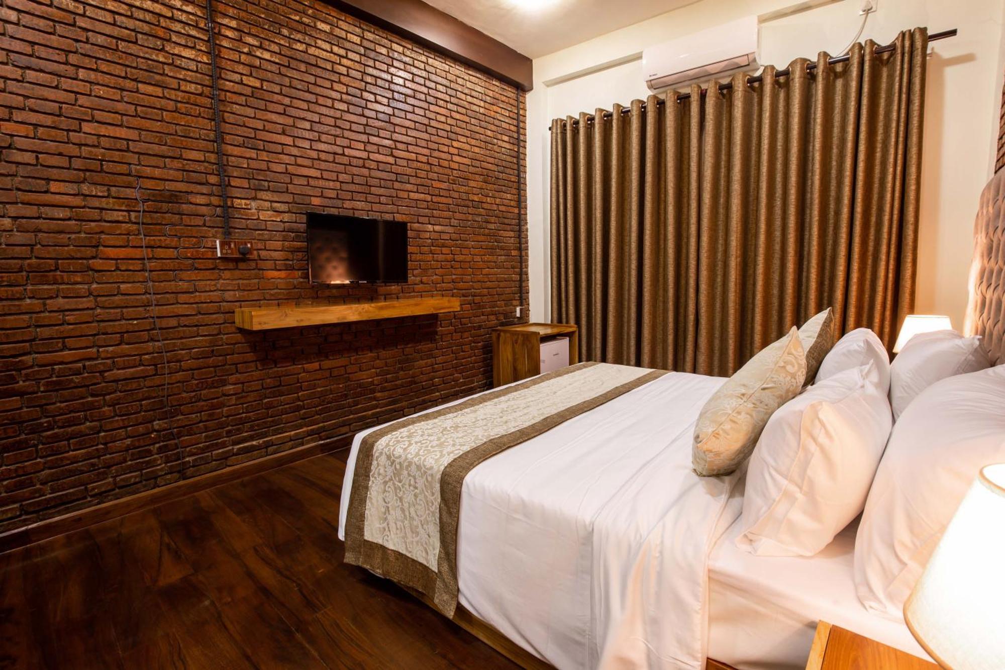 Manthra Leisure Hotel *