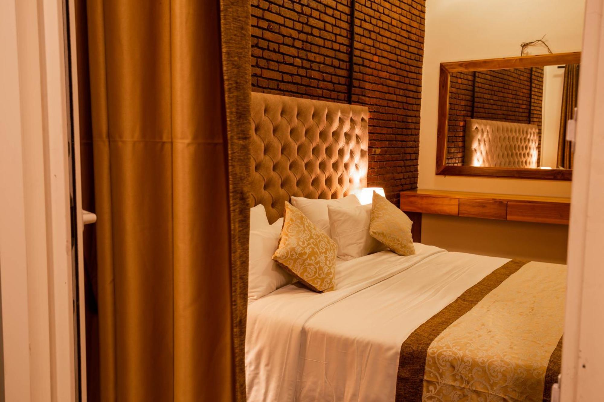 Hotel Manthra Leisure
