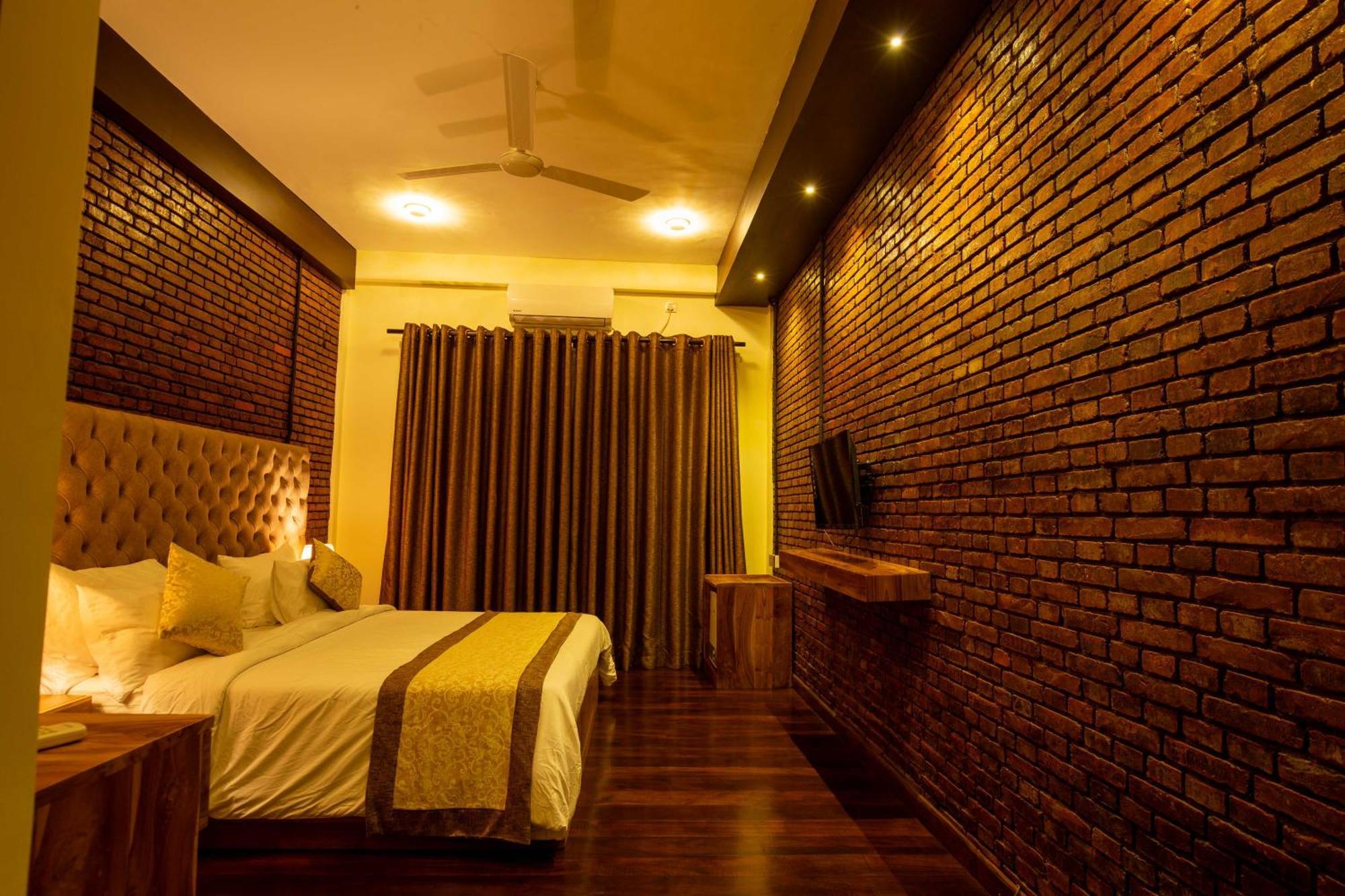 Manthra Leisure *