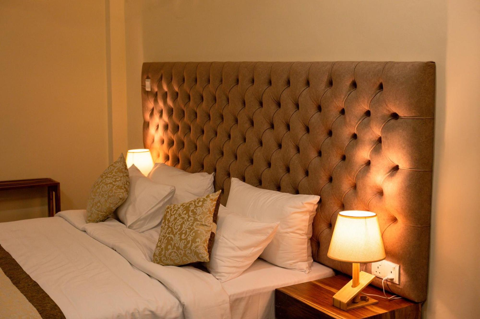 Hotel Manthra Leisure Kandy