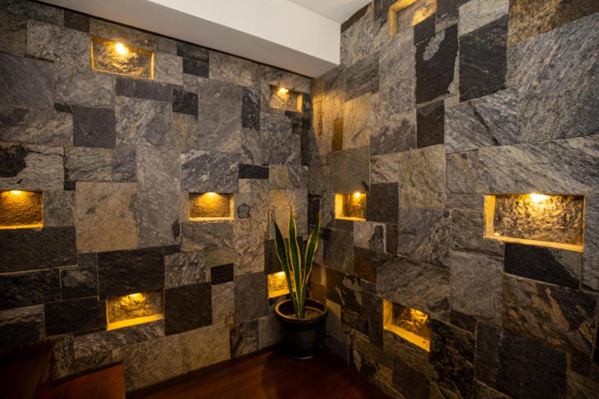 Hotel Manthra Leisure Kandy