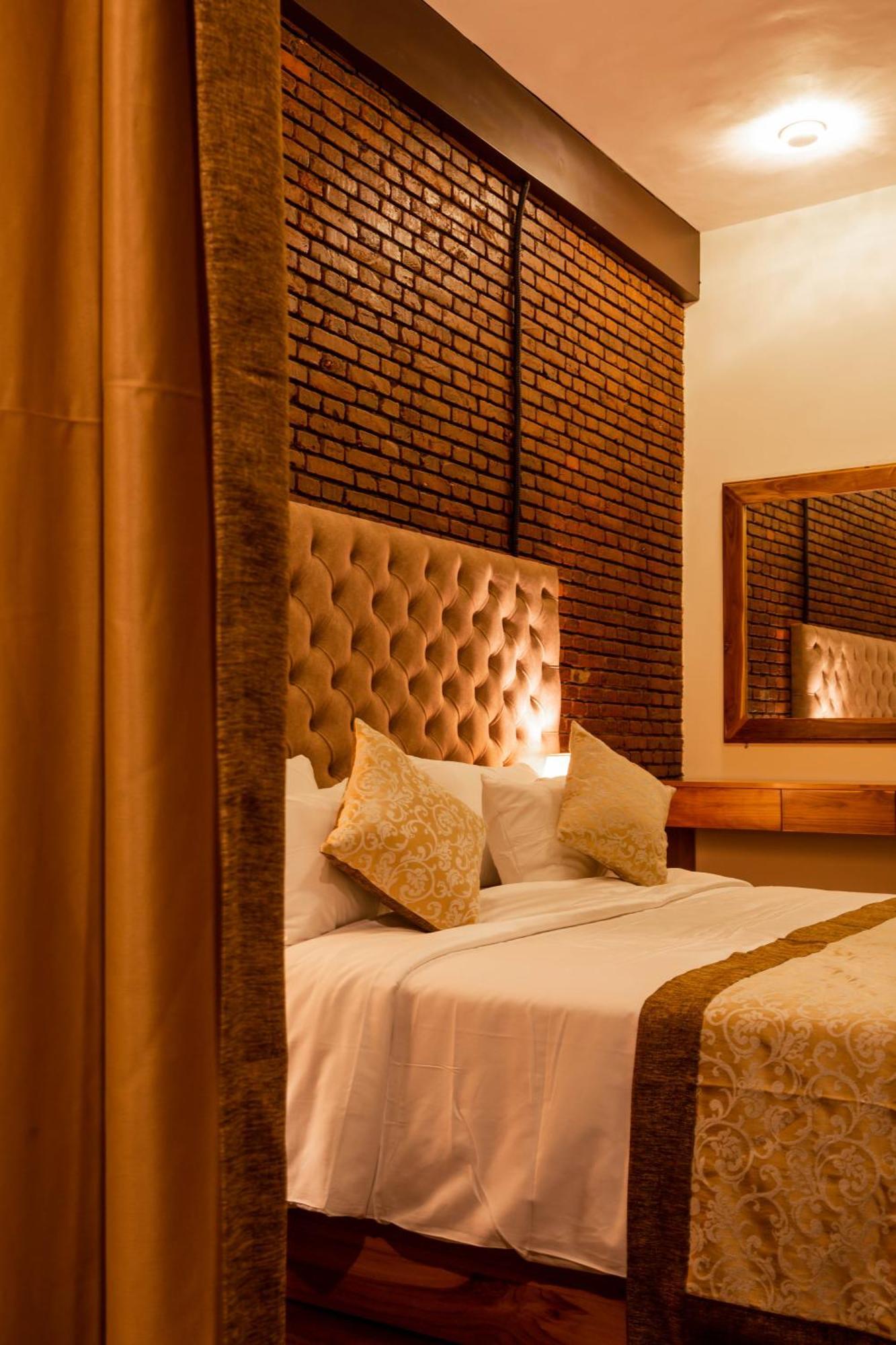 Hotel Manthra Leisure