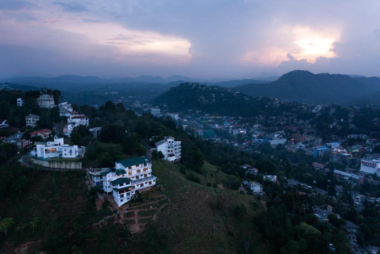 Hotel Hill Paradise Hanthana 3*