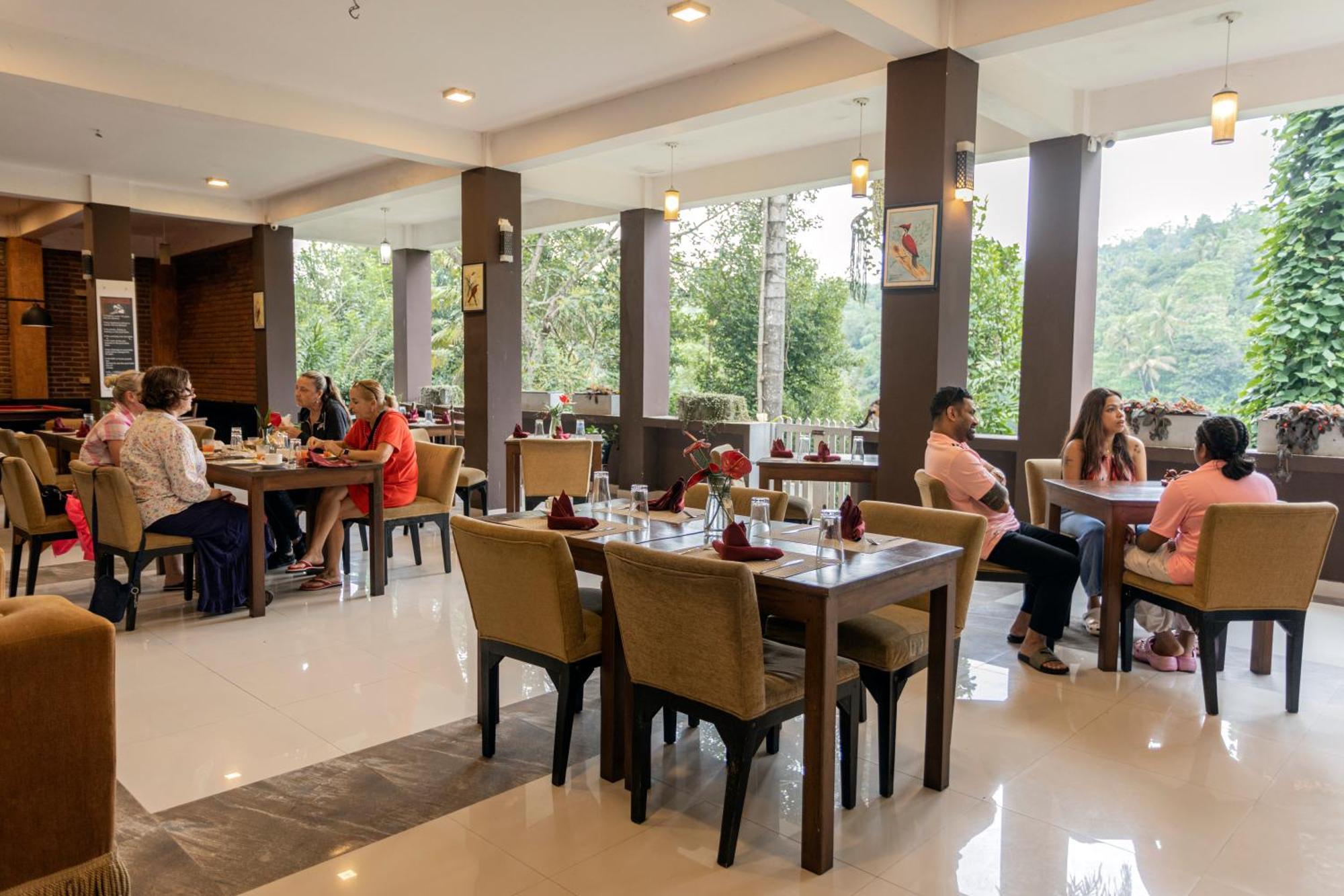 Rivers Edge Nature Resort Kandy