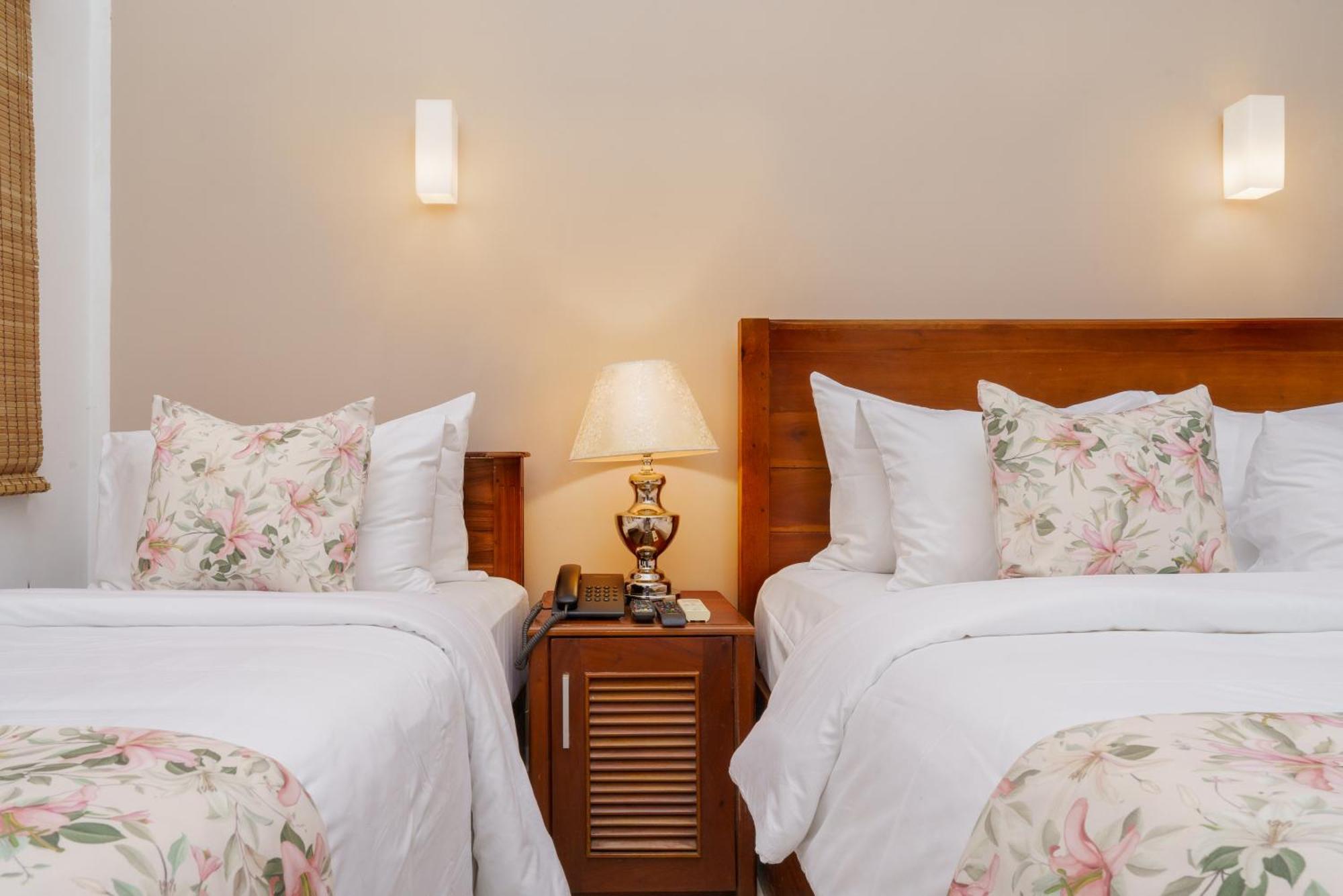 Hotel Travellers Nest Kandy