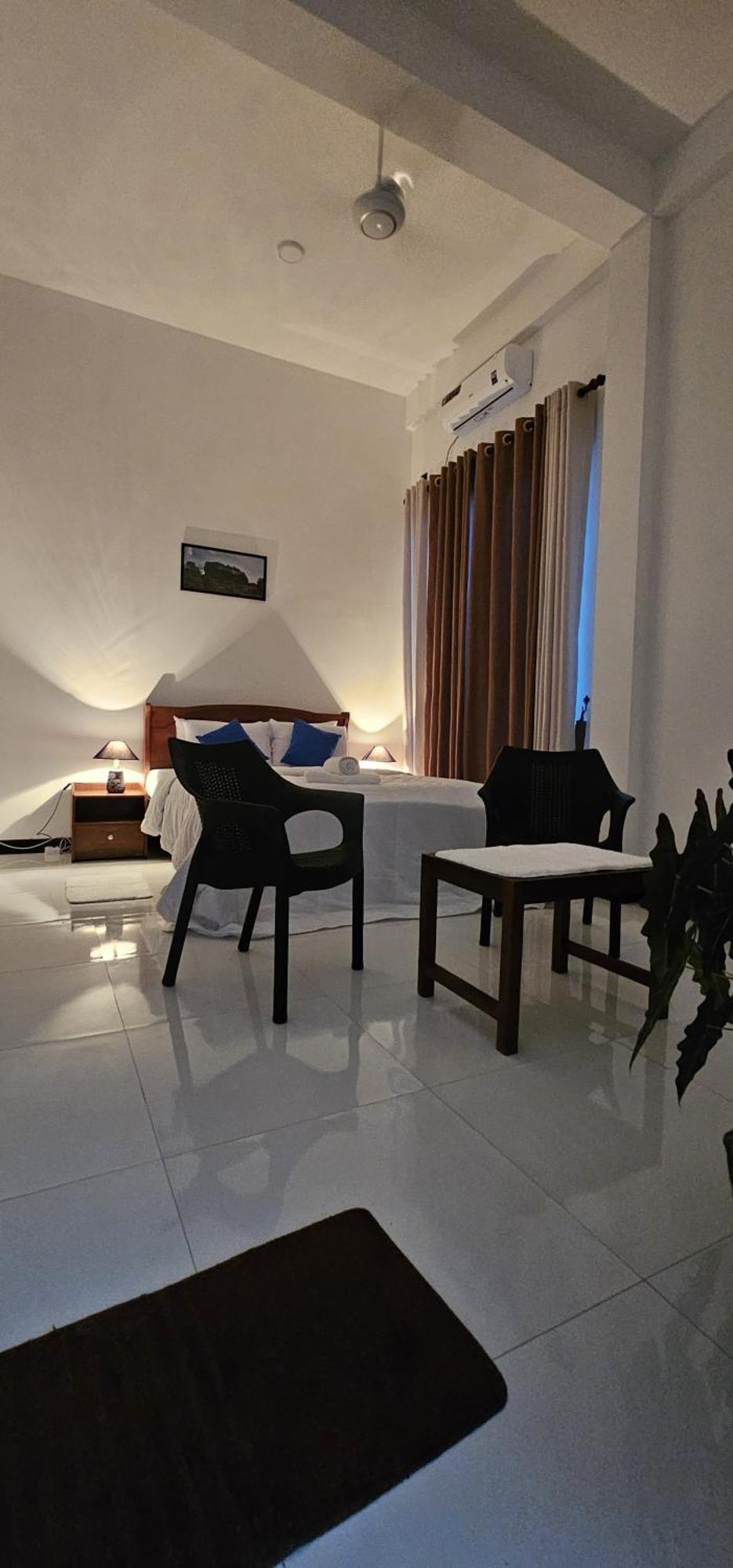 Alpine Breeze Bed & Breakfast