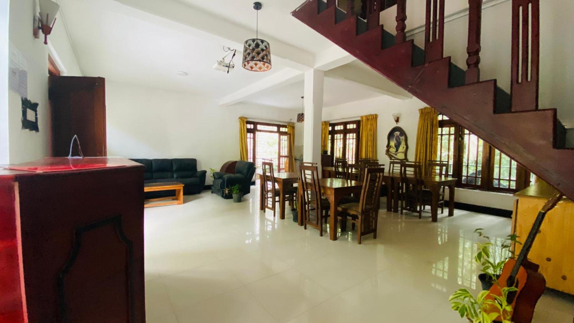 Hotel Oak Wood