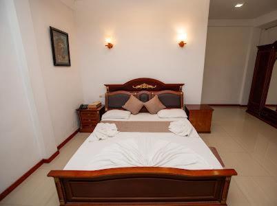 Delma Mount View Hotel