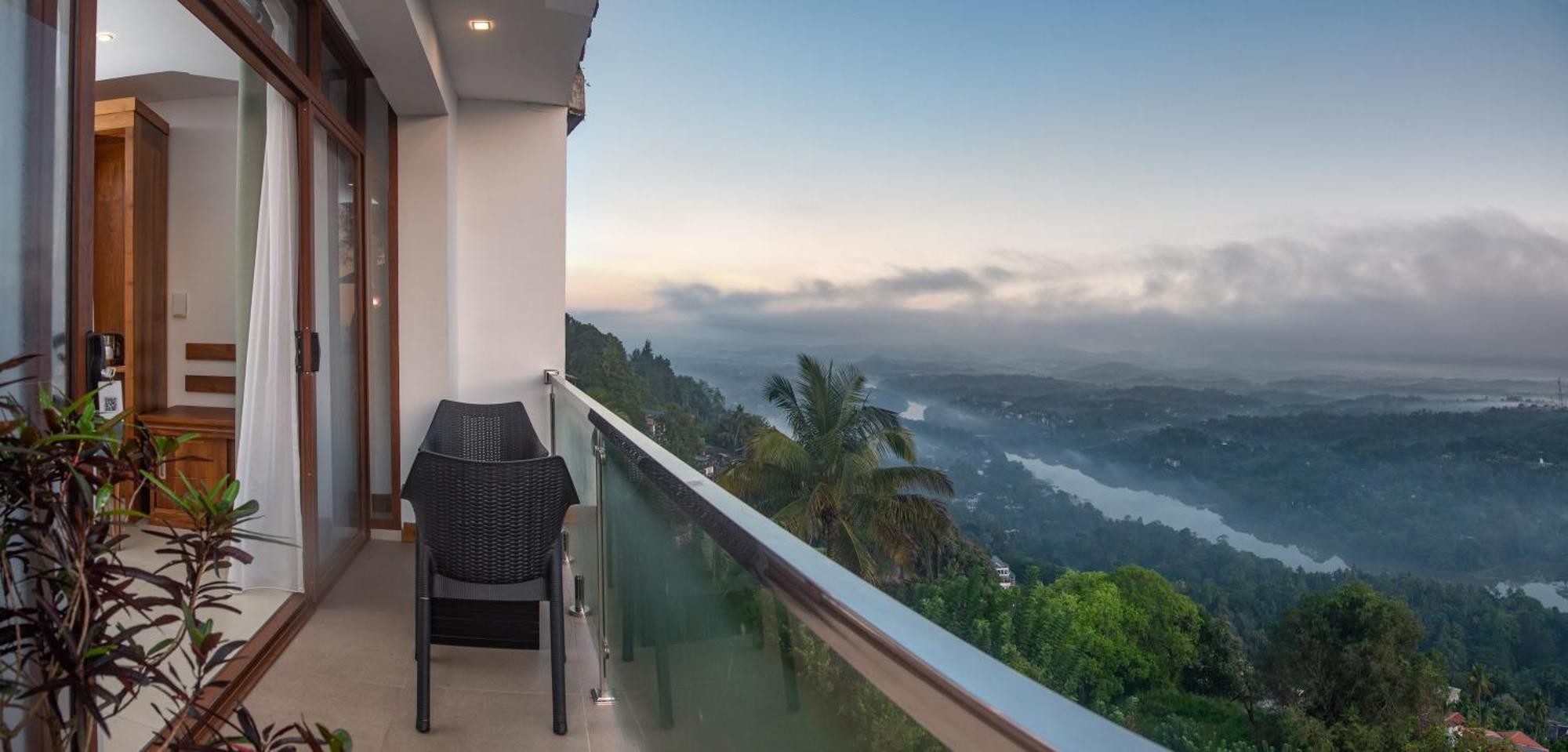 Hotel Ceyloni Panorama Kandy